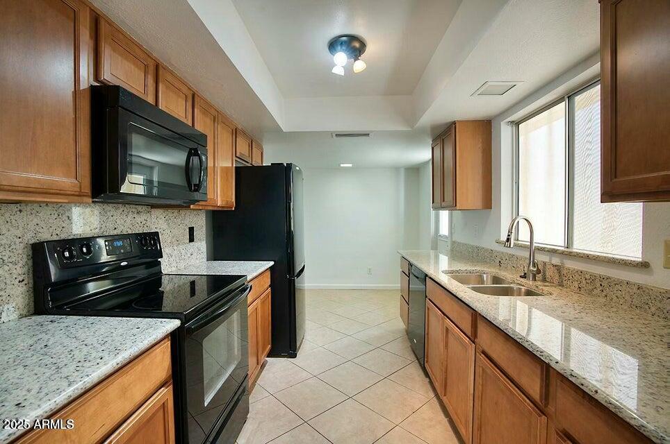 2430 W JOAN DE ARC Avenue
