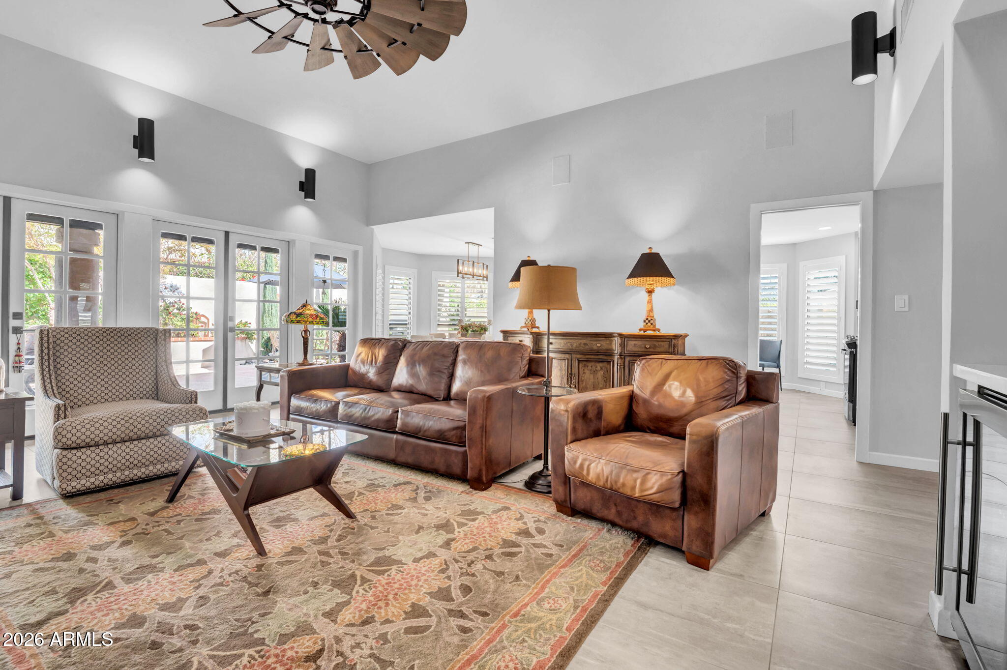 714 W TOWNLEY Avenue