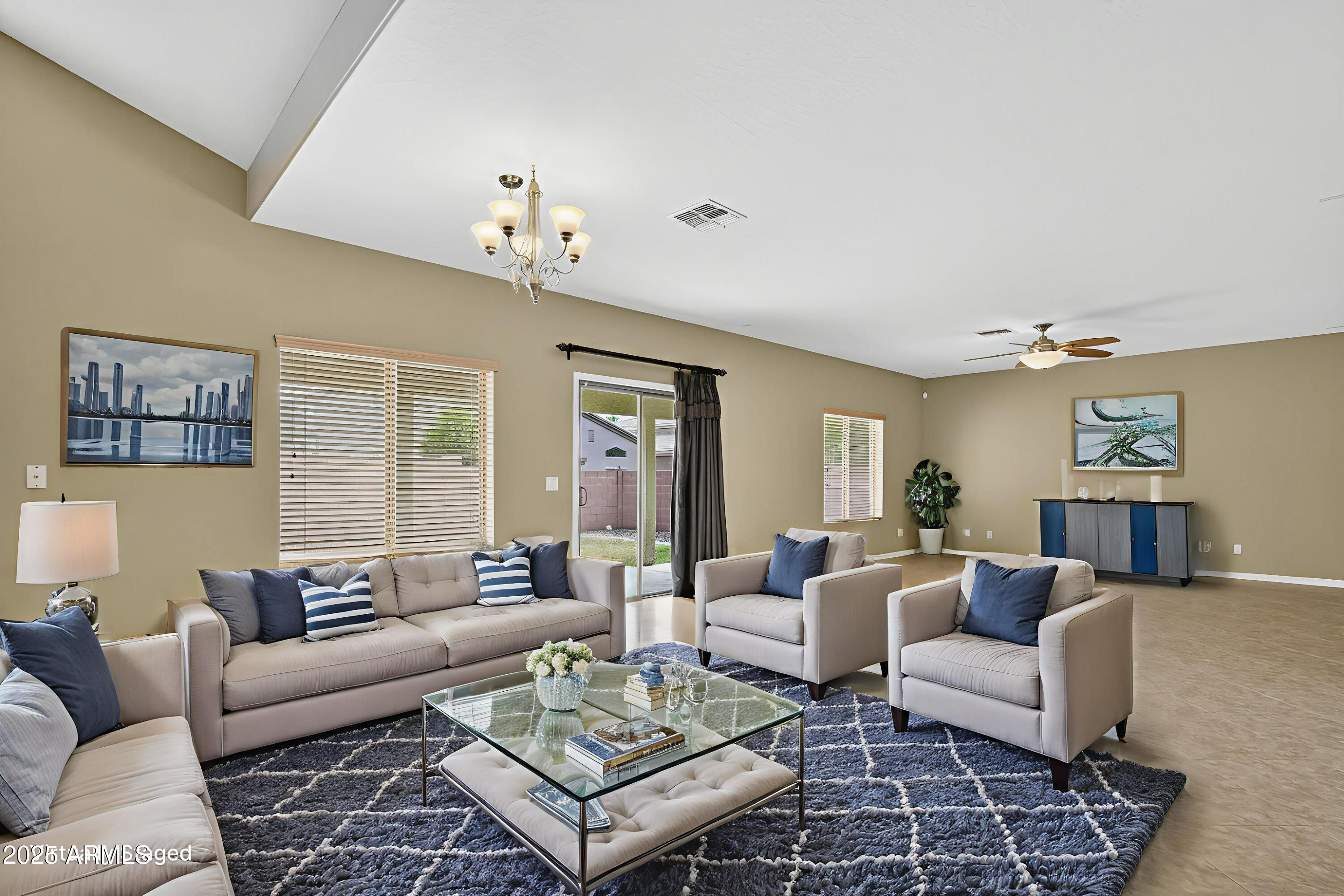 3482 W SUNSHINE BUTTE Drive