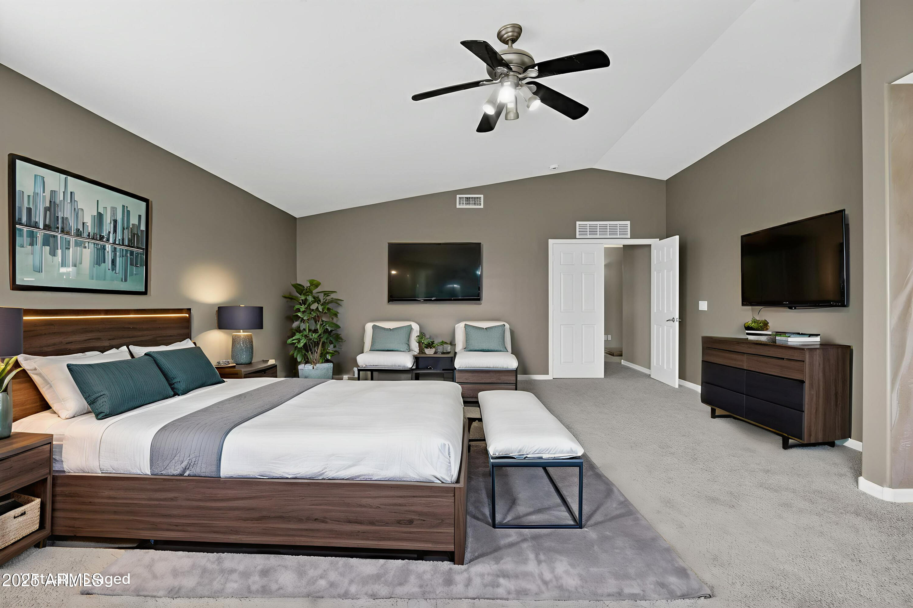 3482 W SUNSHINE BUTTE Drive