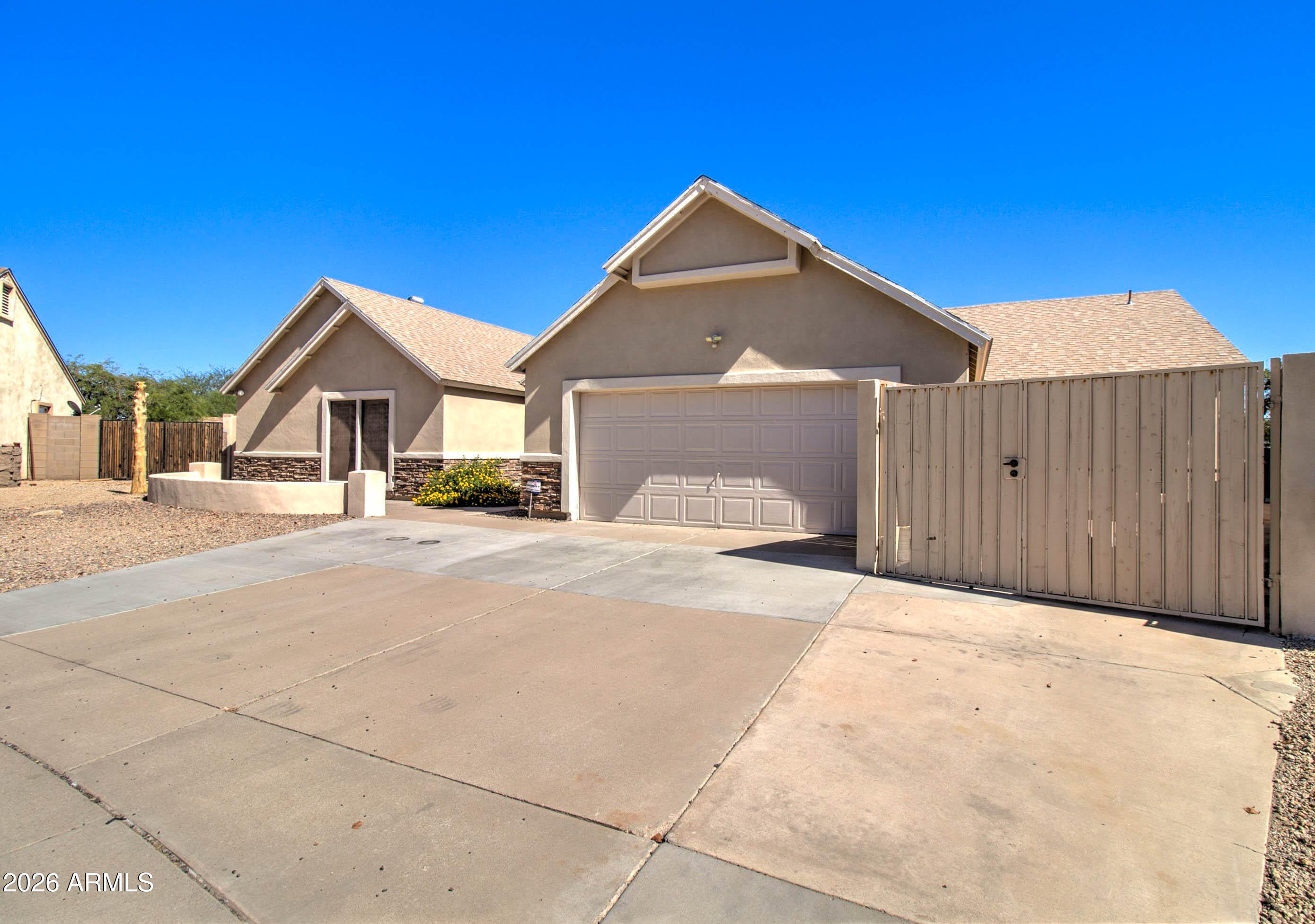 4509 E PEARCE Road