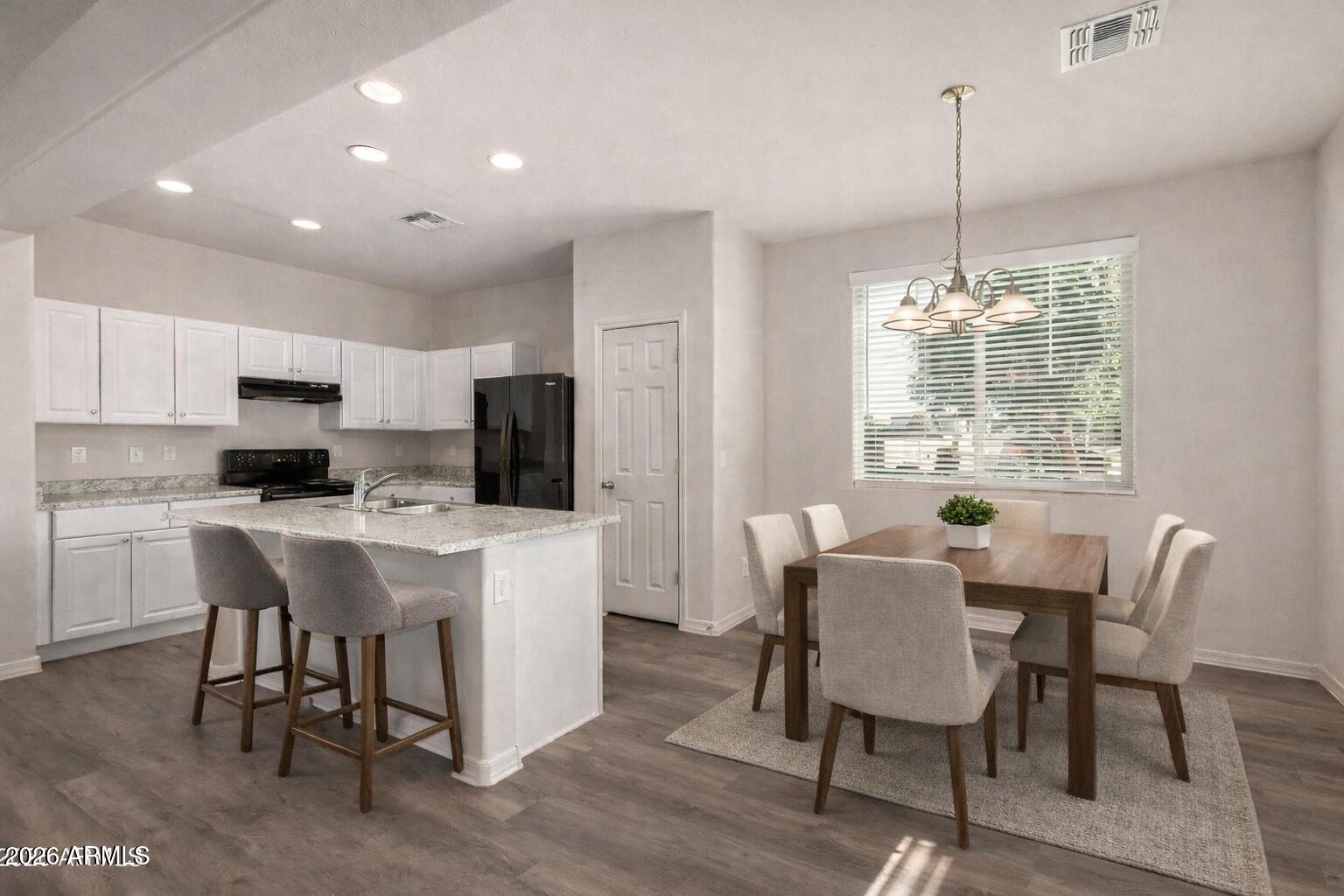 814 E AGUA FRIA Lane