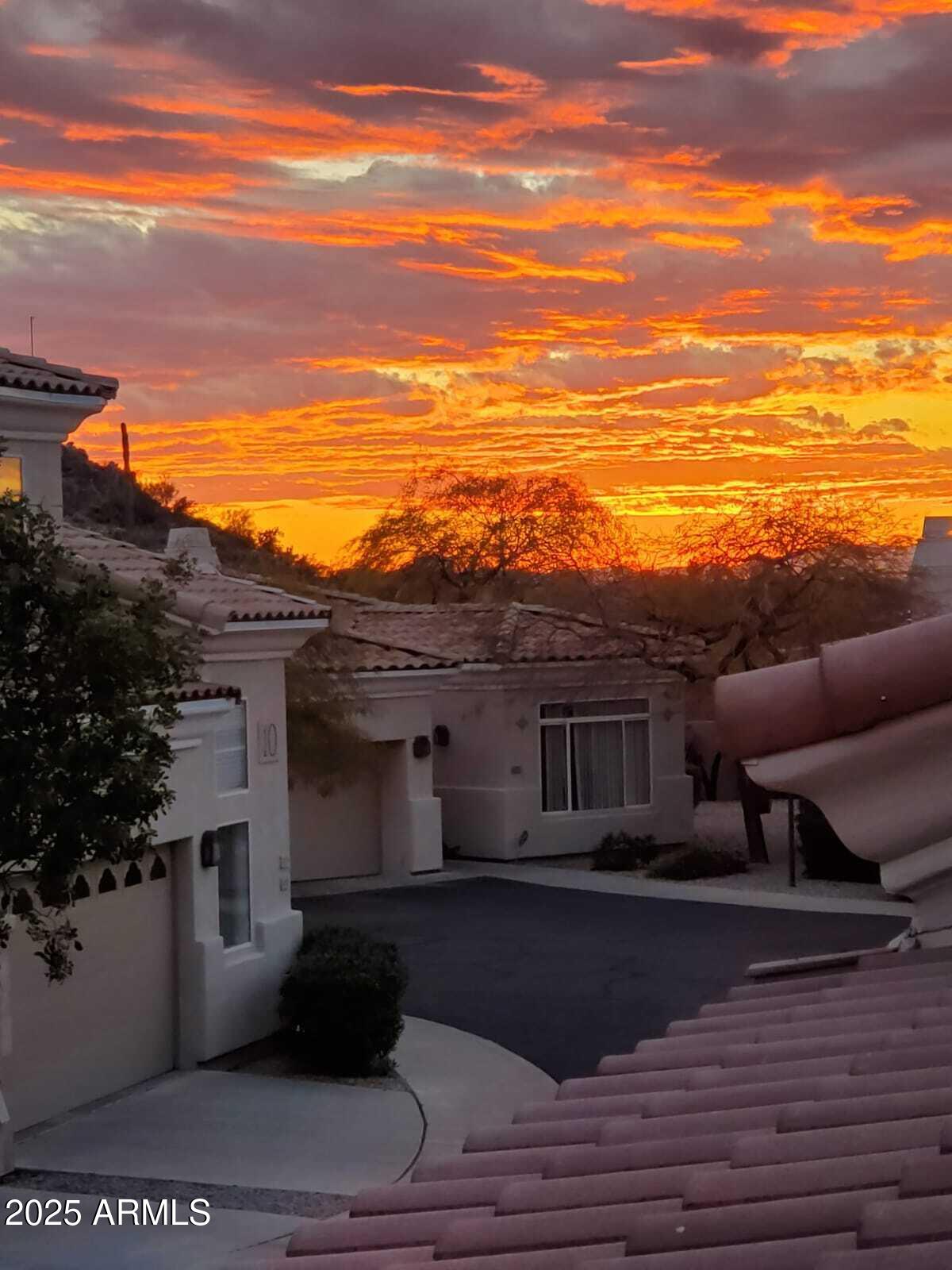 1747 E NORTHERN Avenue 235