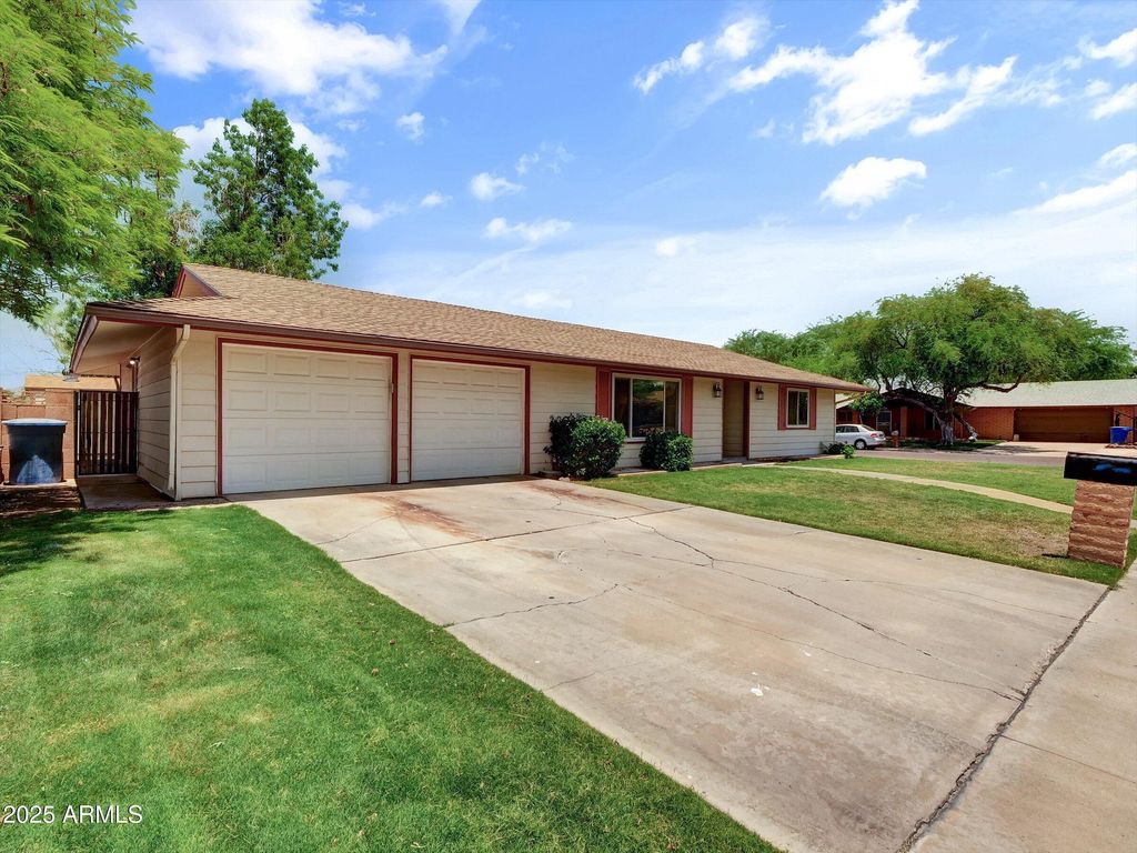 Photo of 1306 W 12th Street, Tempe, AZ 85281 (MLS # 6879694)