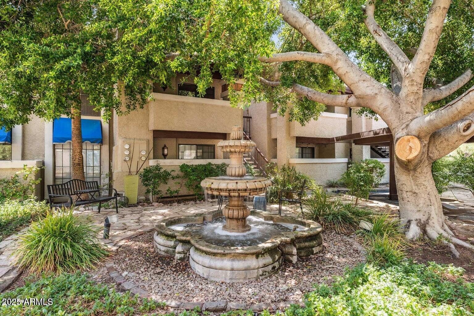 7557 N DREAMY DRAW Drive 240