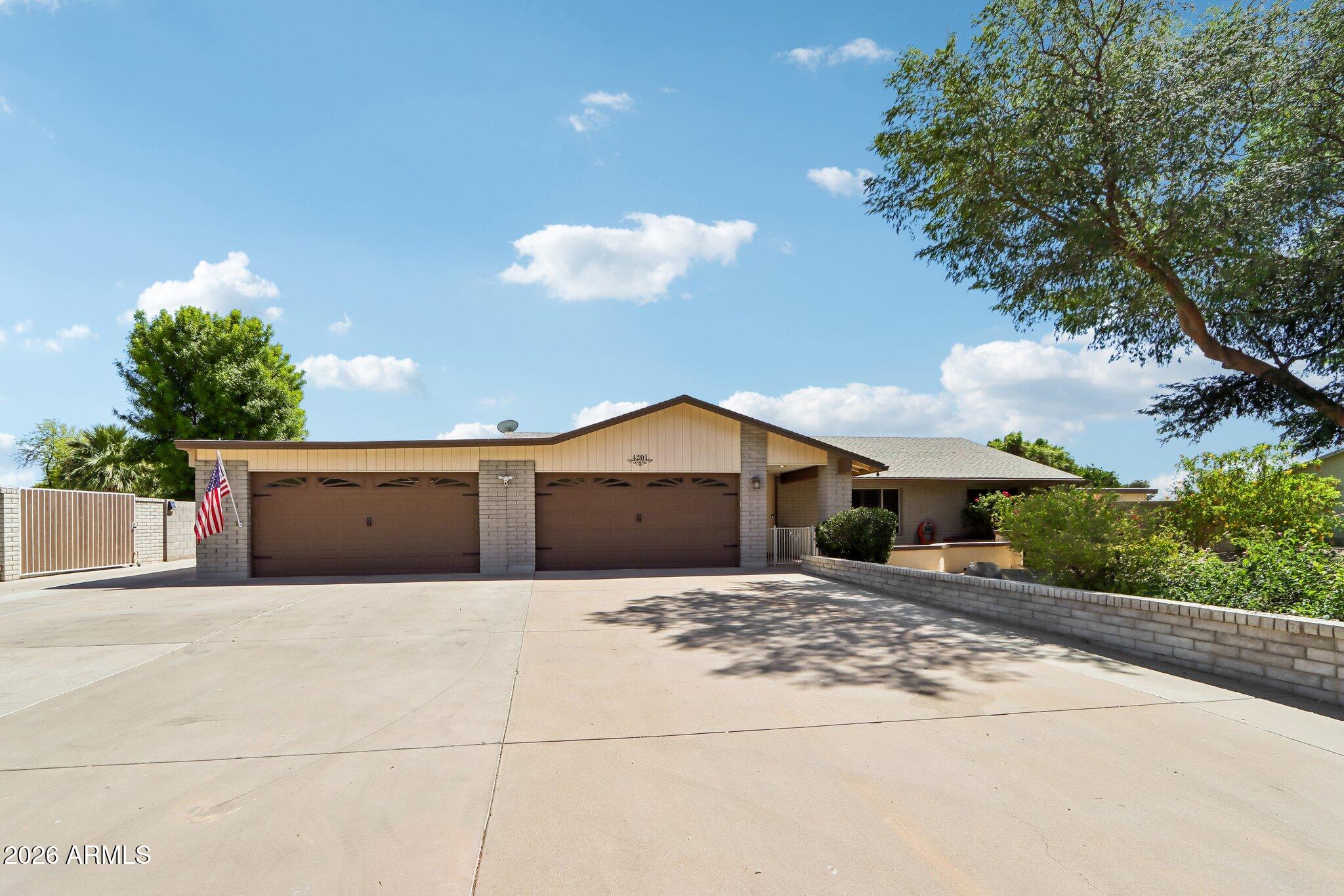 4201 W TIERRA BUENA Lane