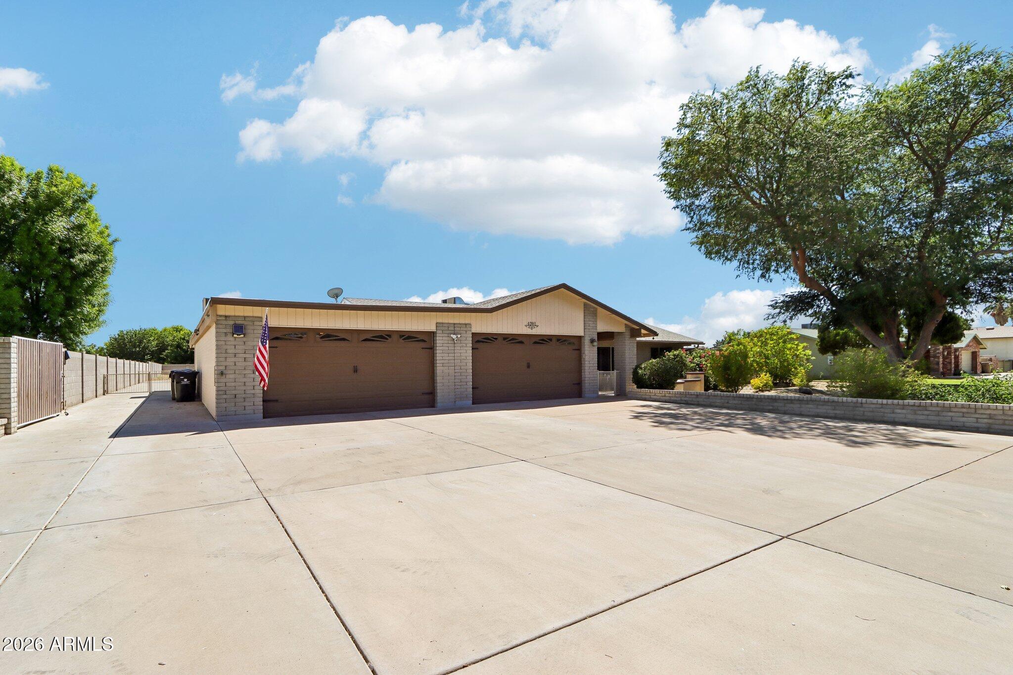 4201 W TIERRA BUENA Lane