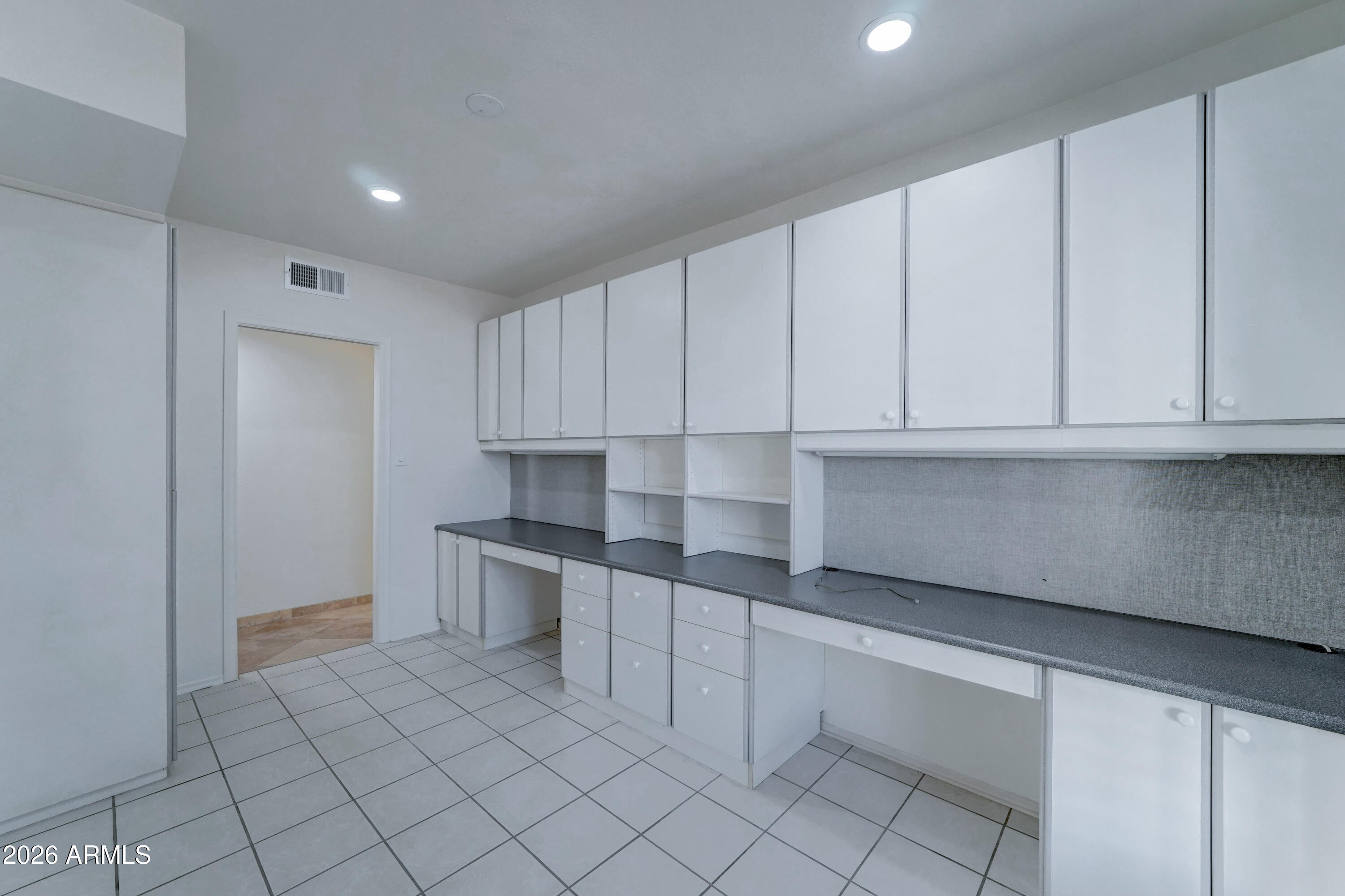 Paradise Valley, Arizona, 85253, United States, 4 Bedrooms Bedrooms, ,3 BathroomsBathrooms,Residential,Active,2025979