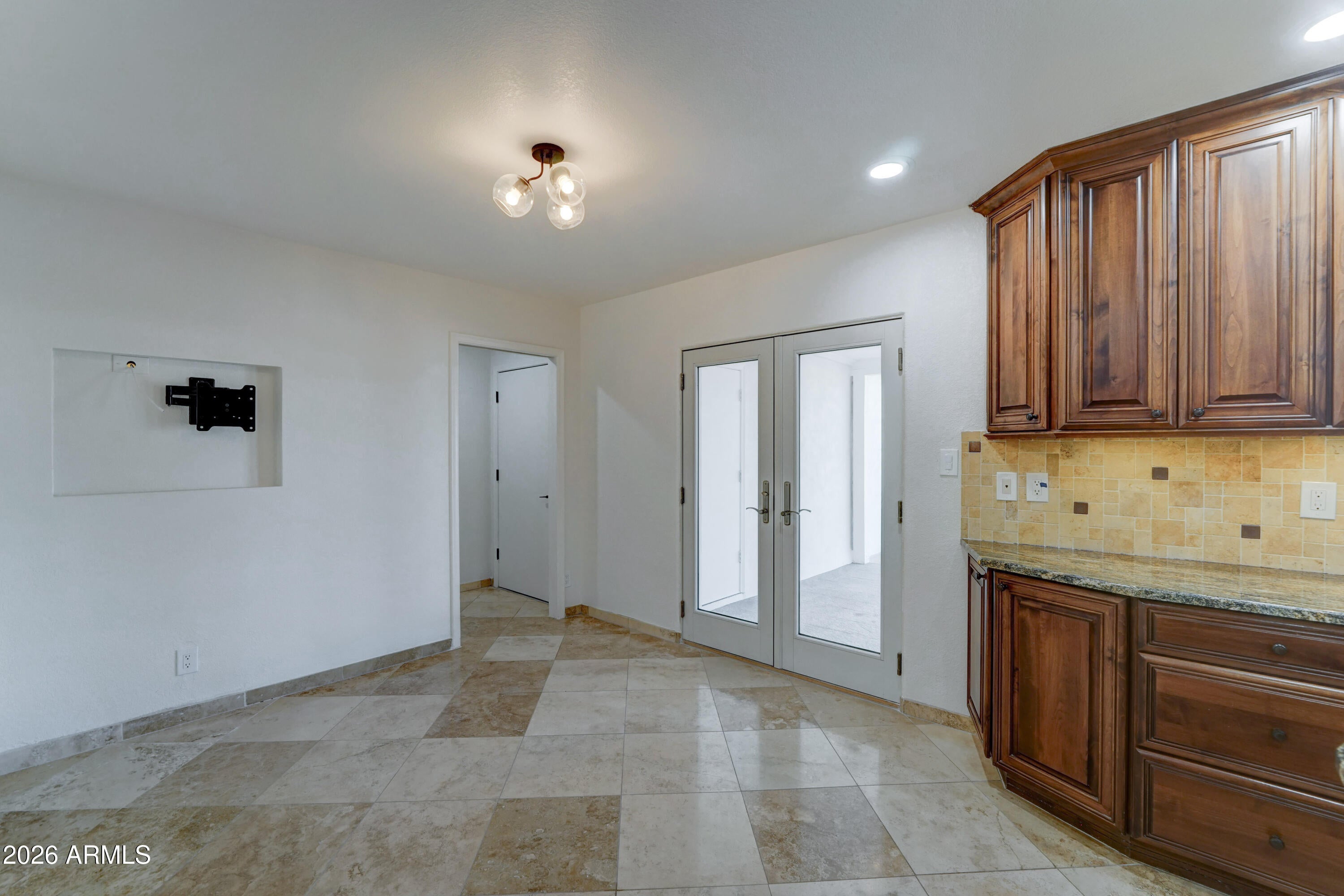 Paradise Valley, Arizona, 85253, United States, 4 Bedrooms Bedrooms, ,3 BathroomsBathrooms,Residential,Active,2025979