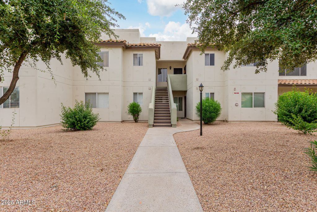 Photo of 1825 W Ray Road #2052, Chandler, AZ 85224 (MLS # 6932005)