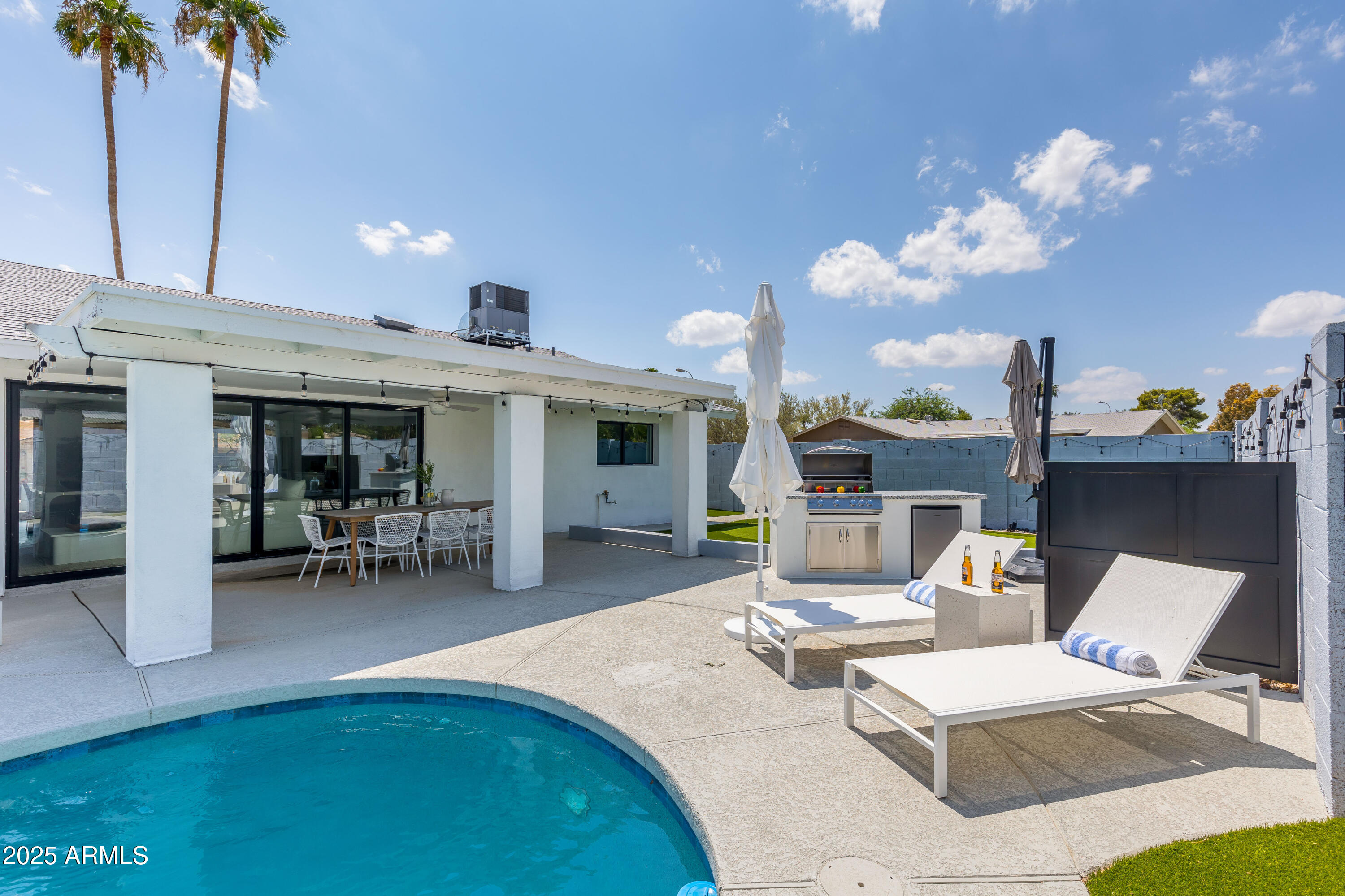 8702 E CLARENDON Avenue