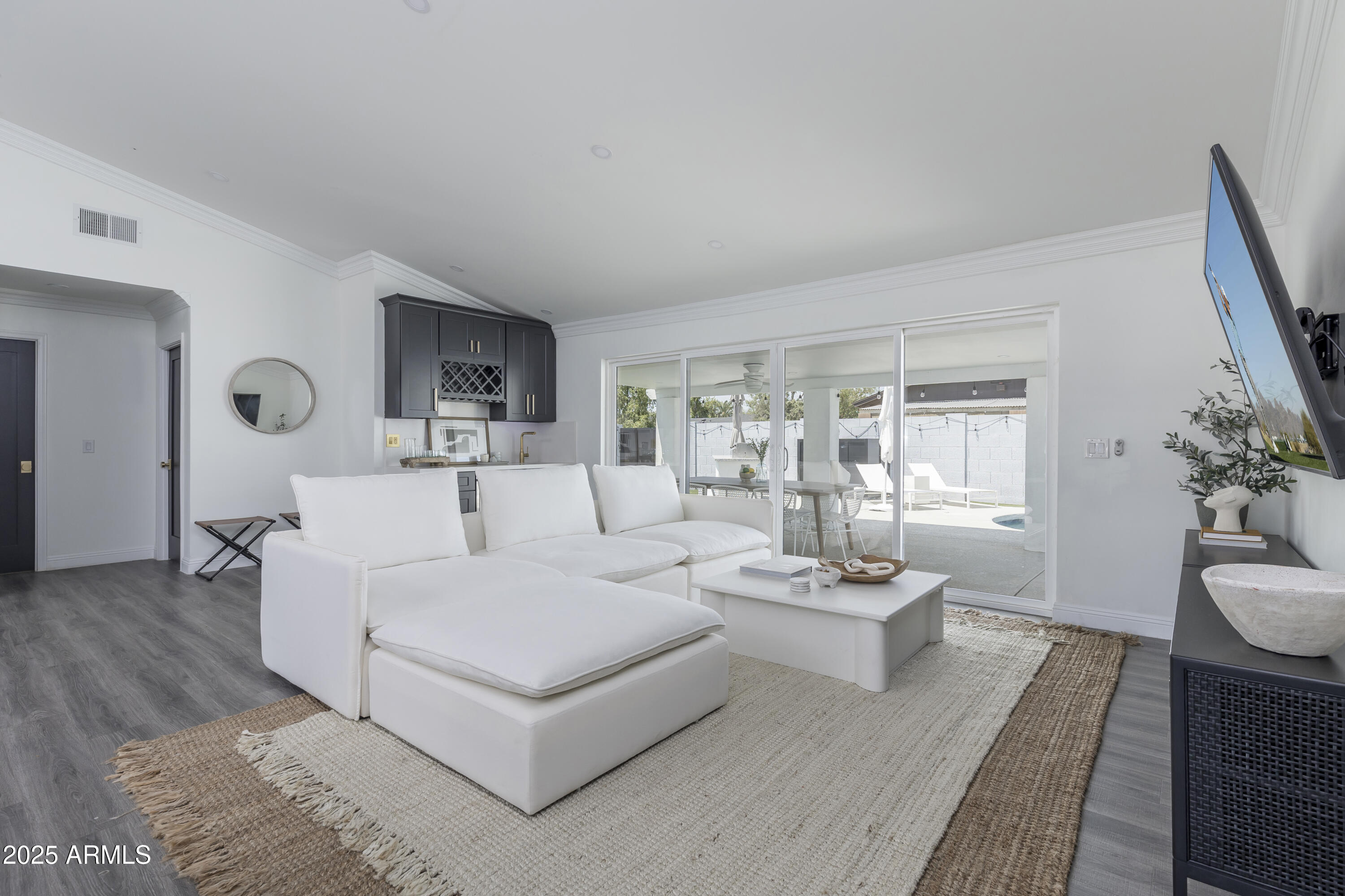 8702 E CLARENDON Avenue