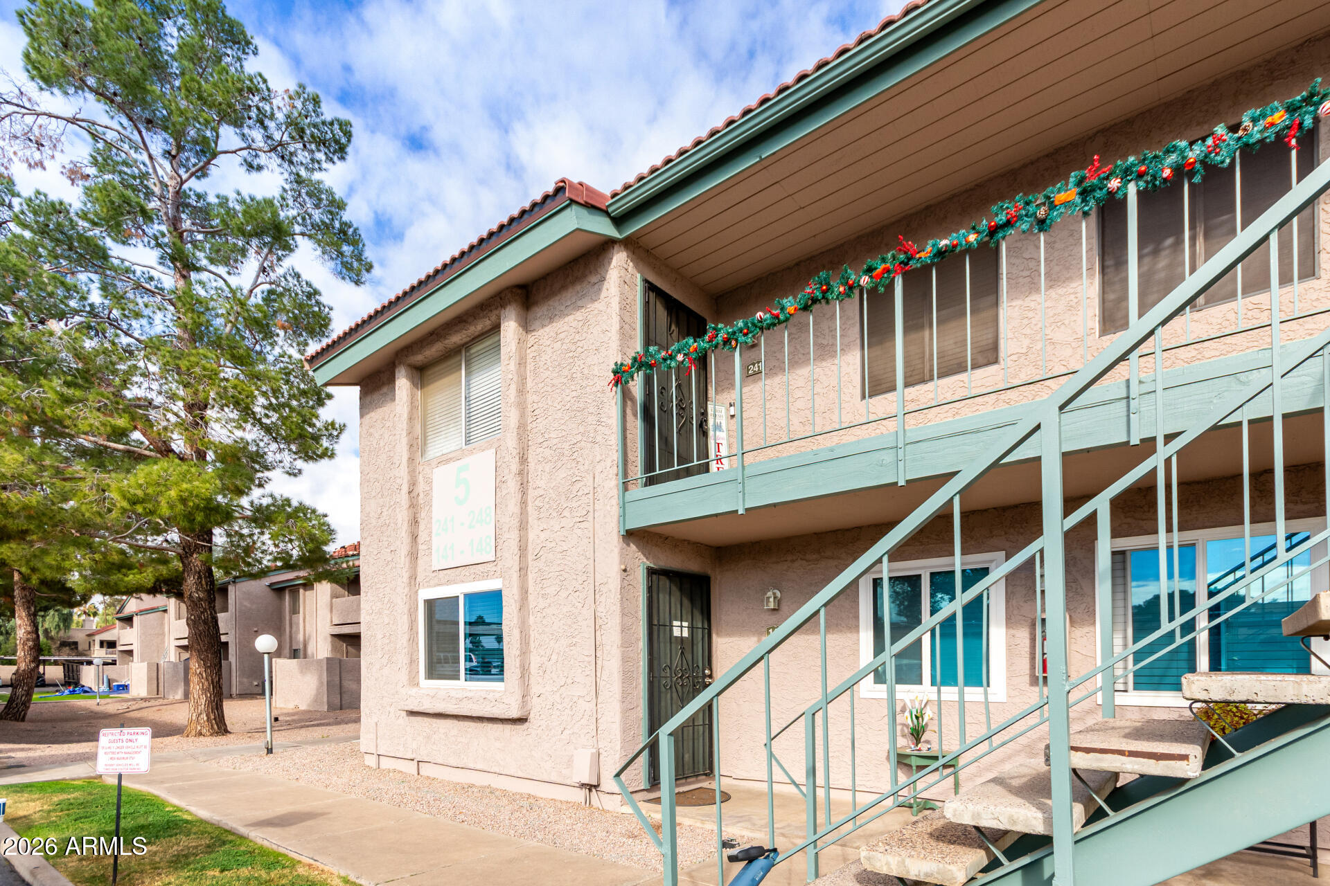 623 W GUADALUPE Road 141