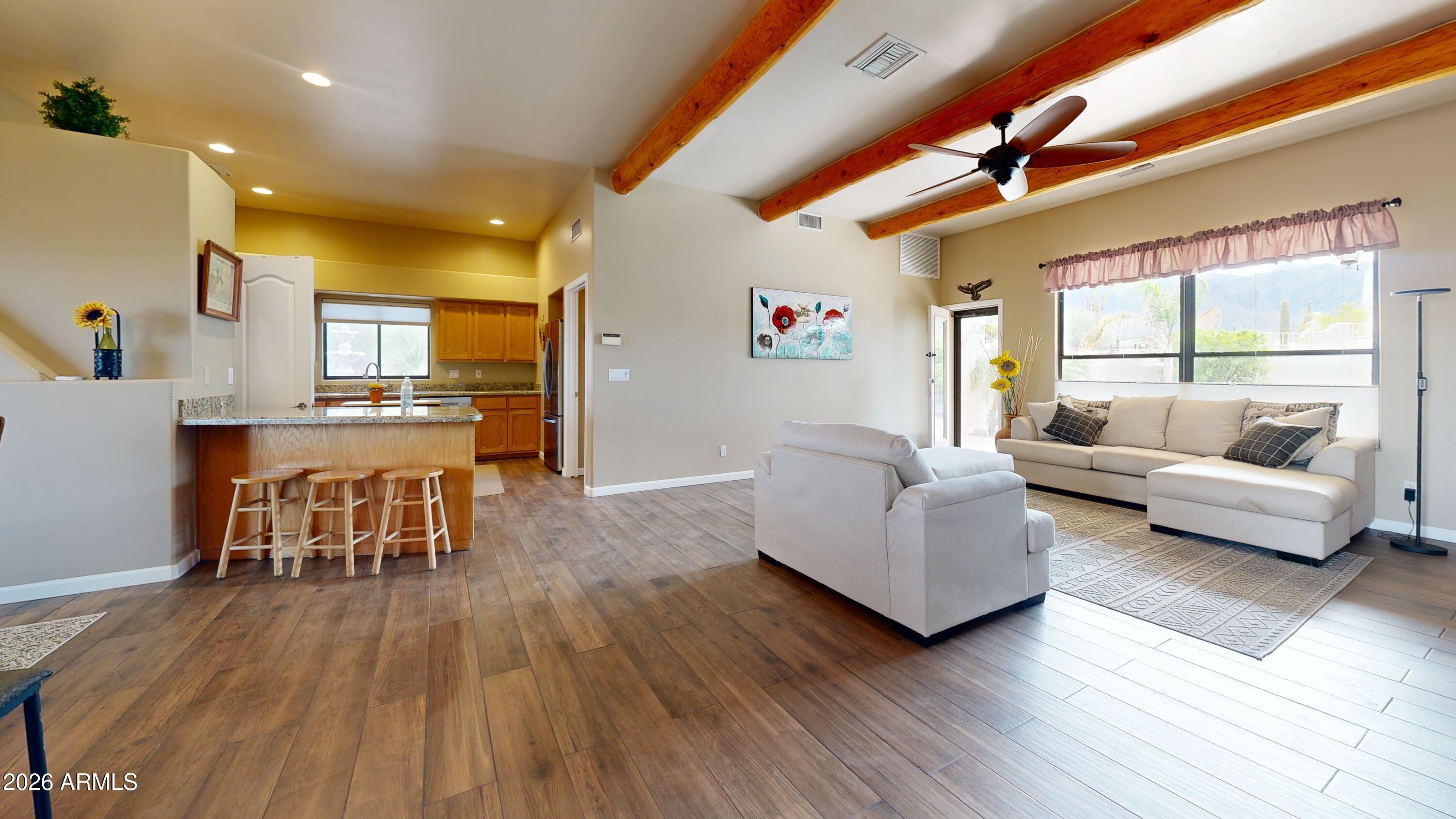 463 N MOUNTAIN VIEW Road