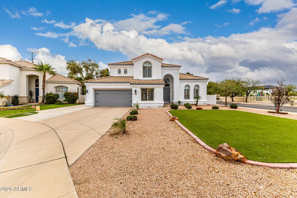 Photo of 1905 E Olive Court, Gilbert, AZ 85234 (MLS # 6987106)