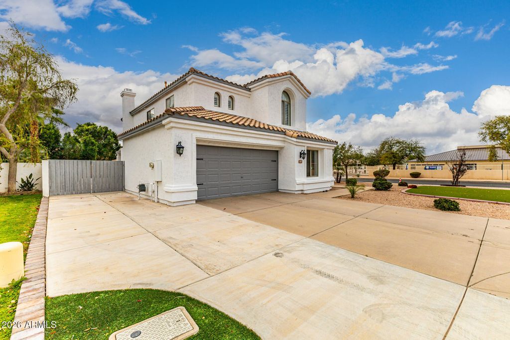 Photo of 1905 E Olive Court, Gilbert, AZ 85234 (MLS # 6987106)