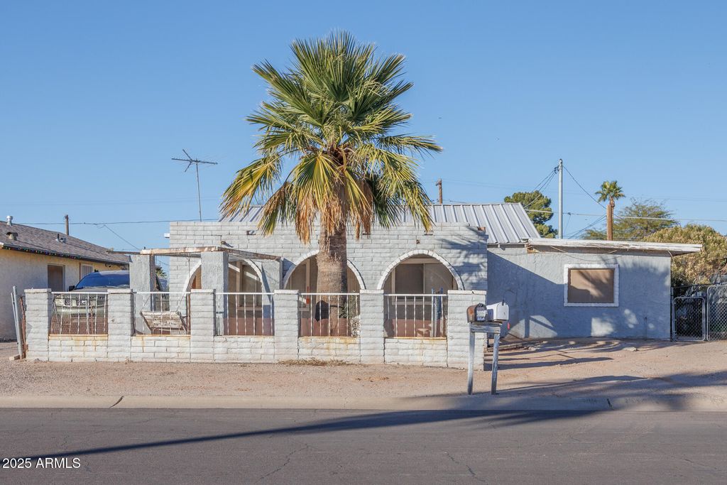 Photo of 240 E Beech Avenue, Casa Grande, AZ 85122 (MLS # 6964310)