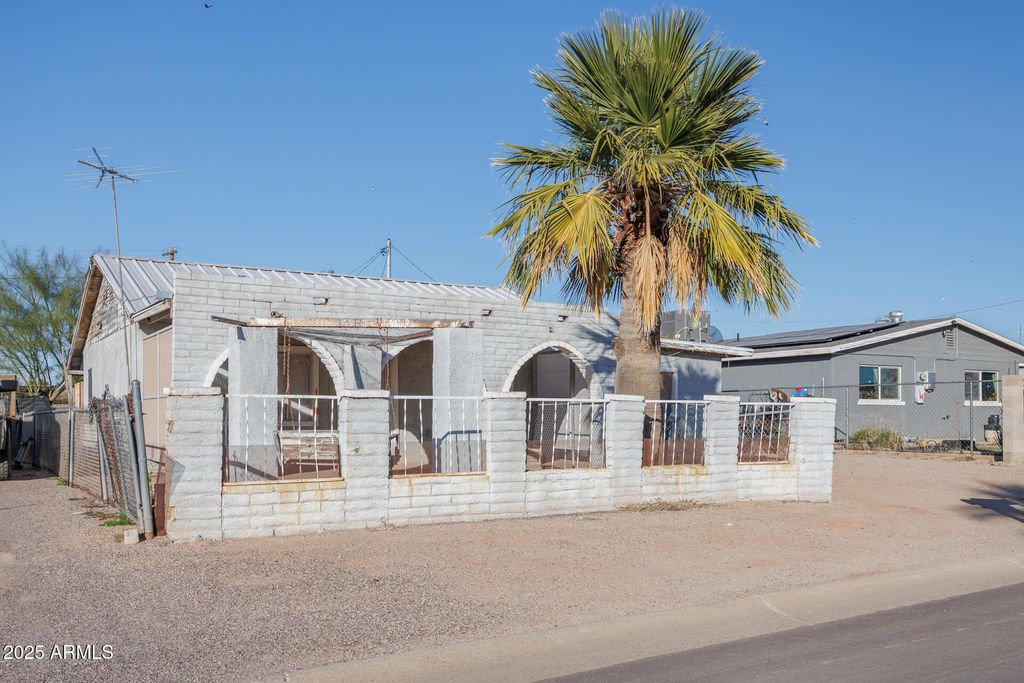 Photo of 240 E Beech Avenue, Casa Grande, AZ 85122 (MLS # 6964310)