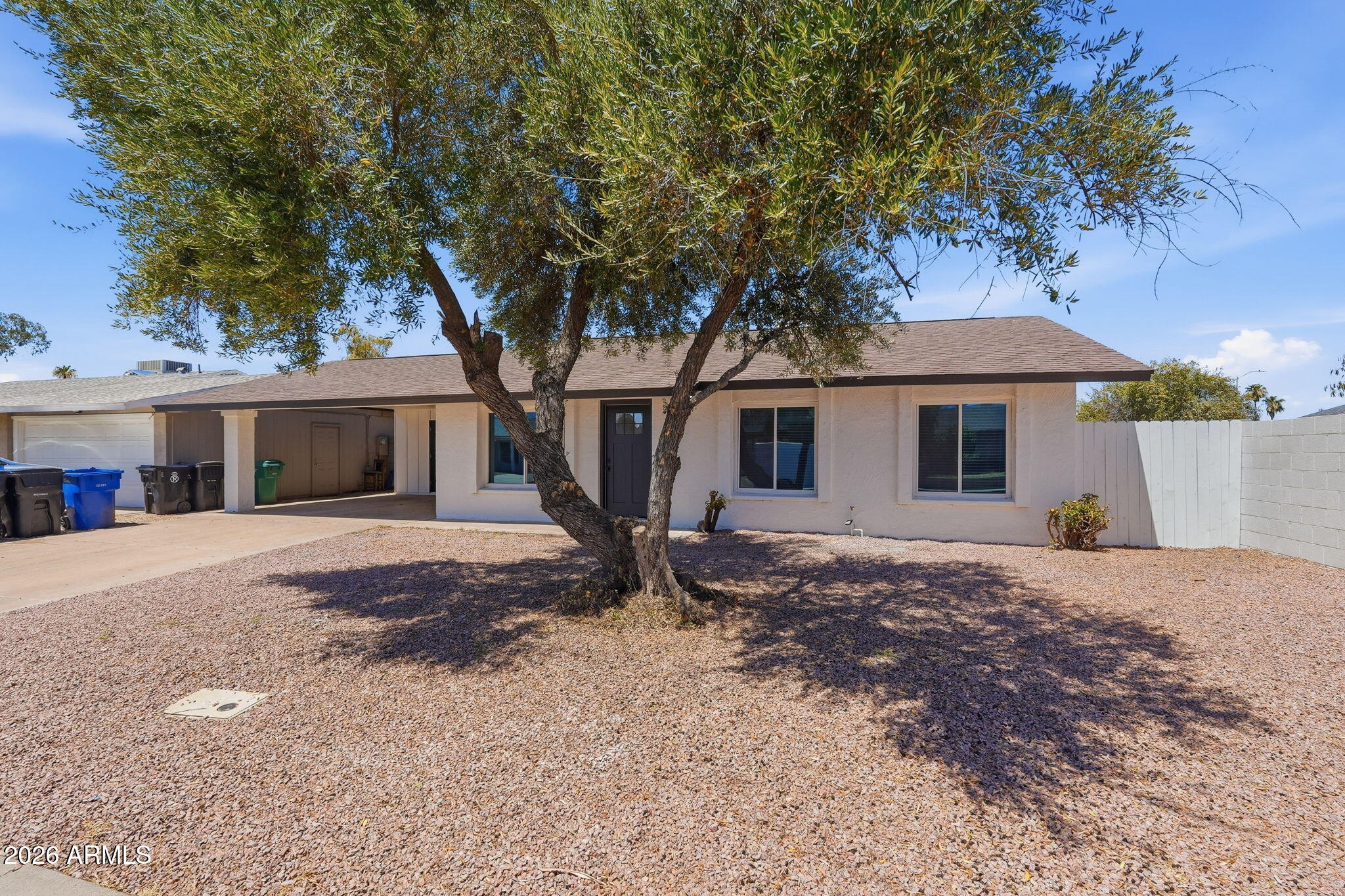 738 N SANTA ANNA --