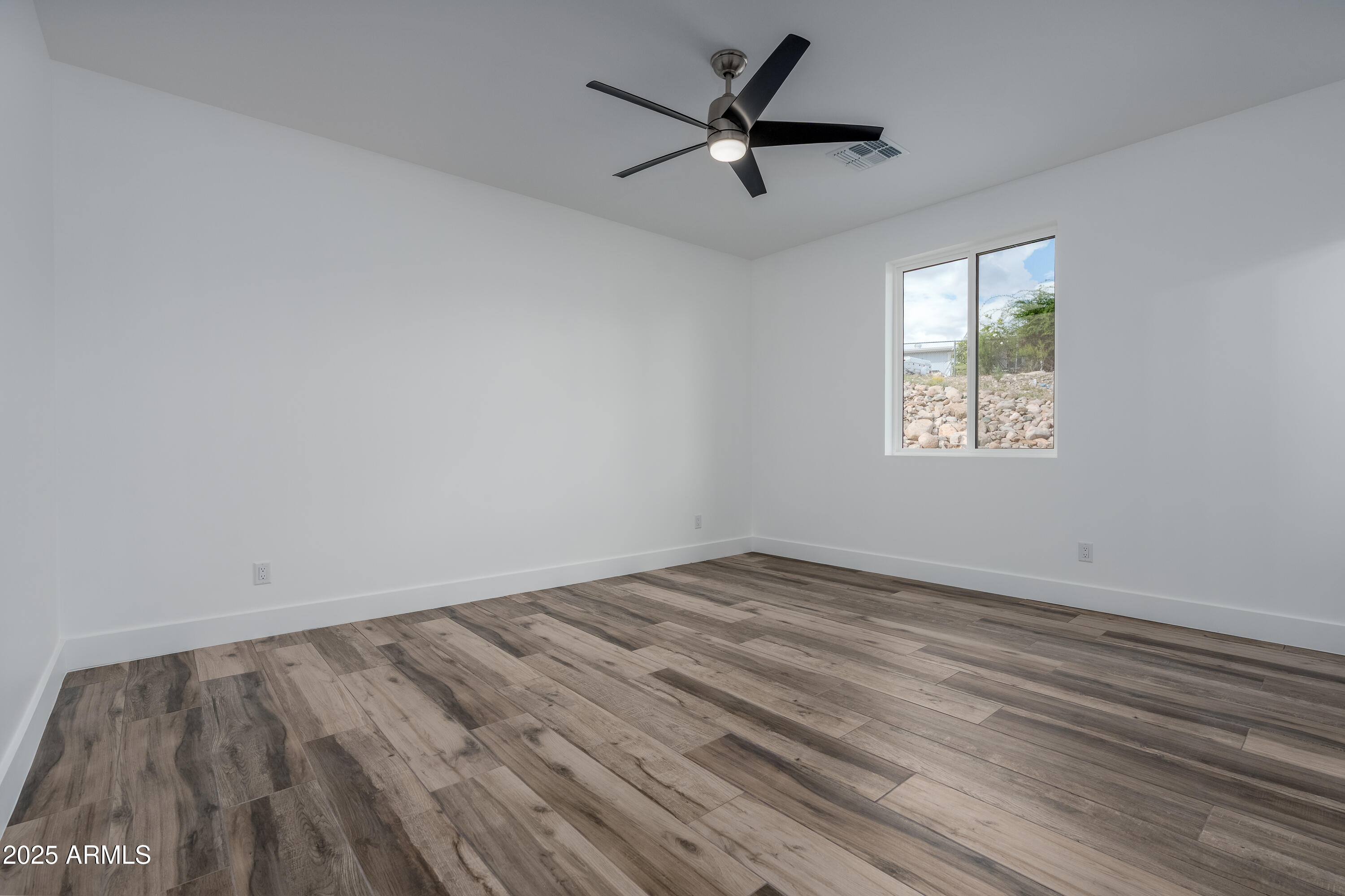 Cottonwood, Arizona 86326, United States, 3 Bedrooms Bedrooms, ,2 BathroomsBathrooms,Residential,Active,225403