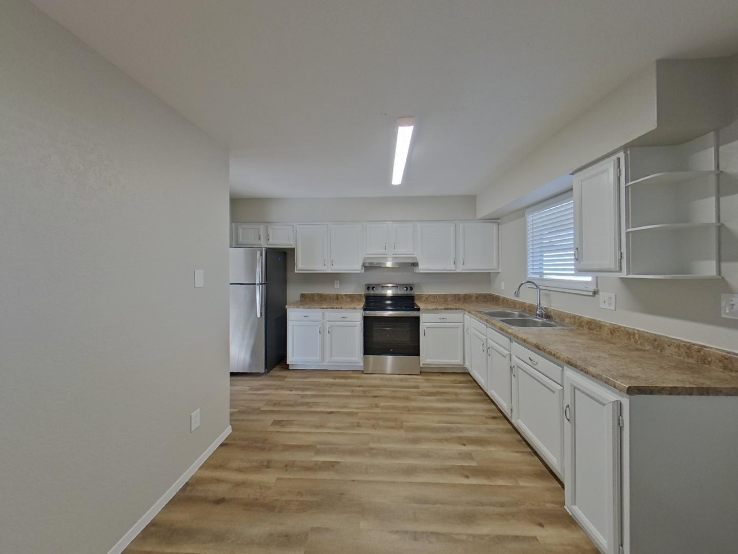 1013 W Anderson Drive