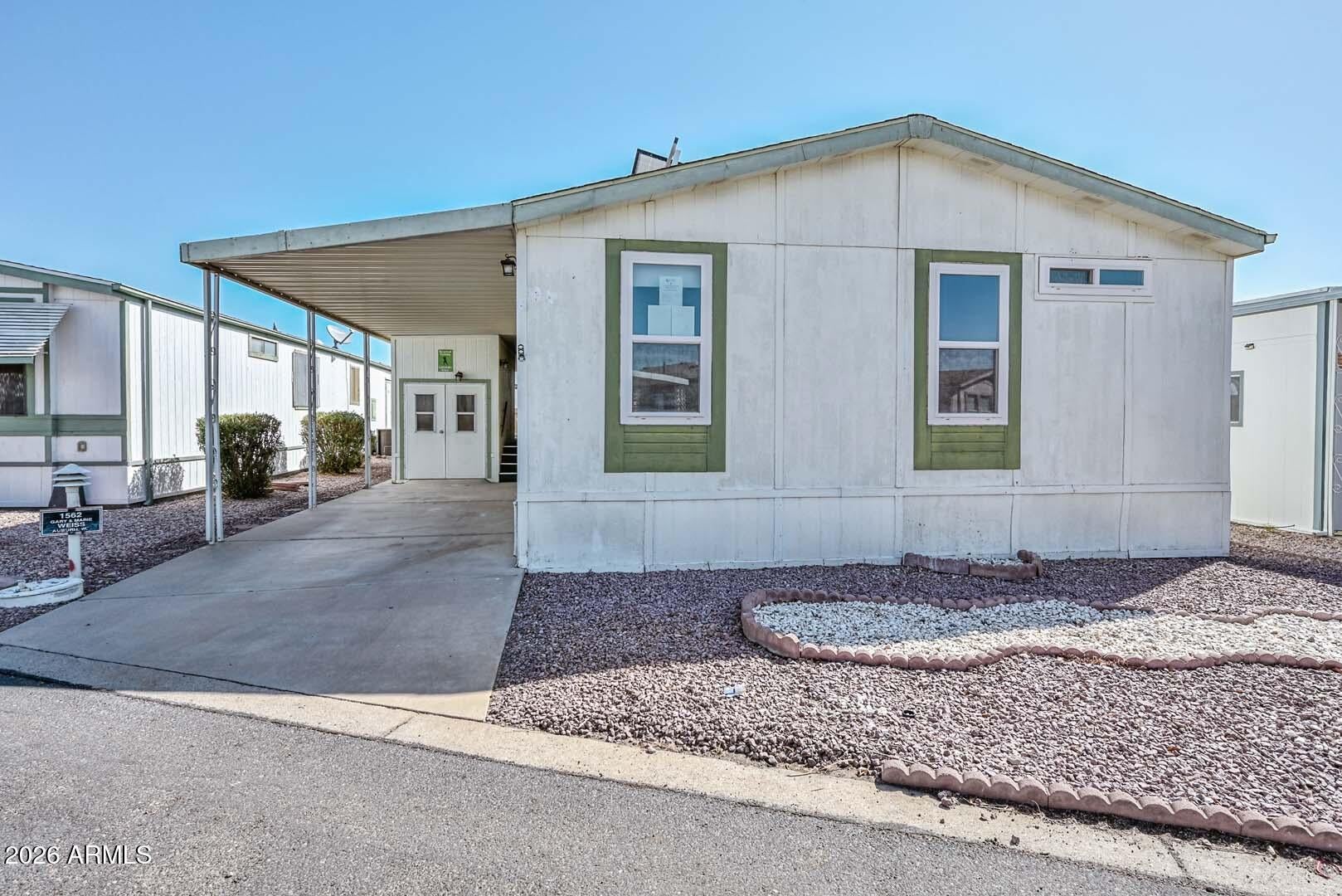 17200 W BELL Road 1562