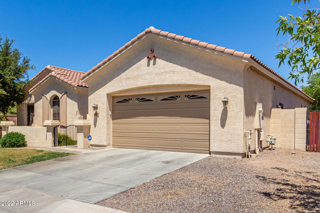 Photo of 6015 S Joslyn Lane, Gilbert, AZ 85298 (MLS # 6994025)