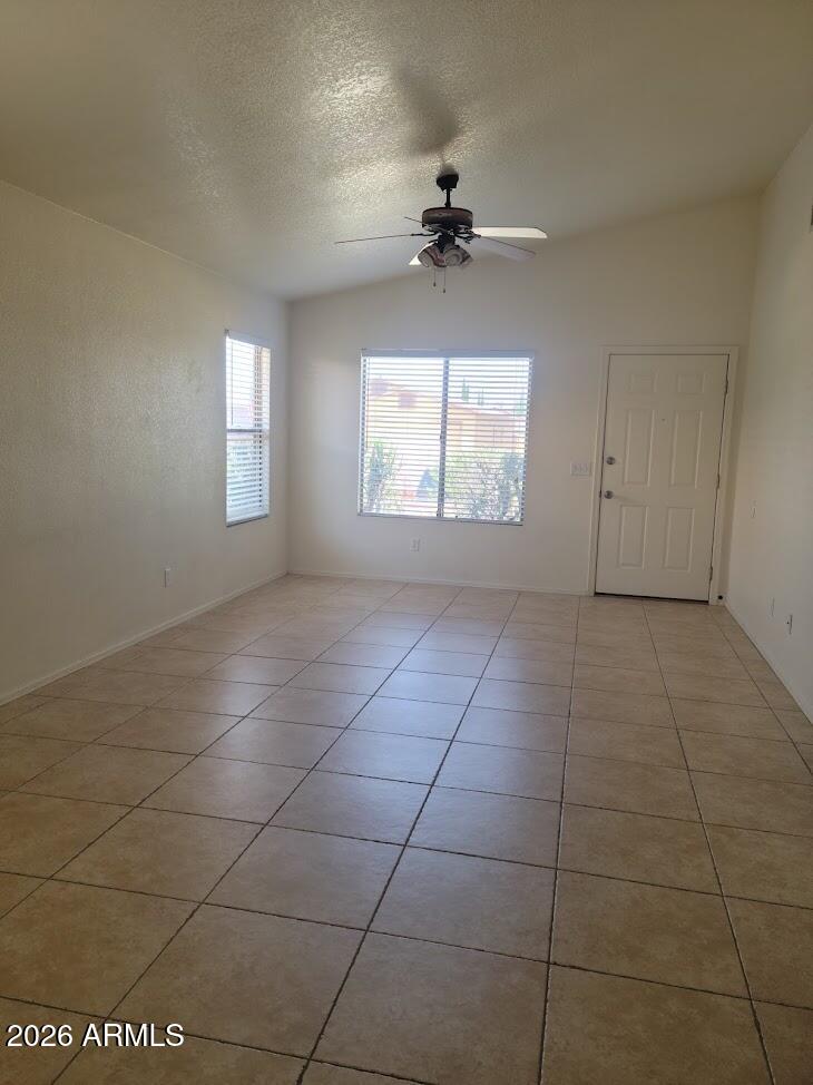 4482 CALLE Vista