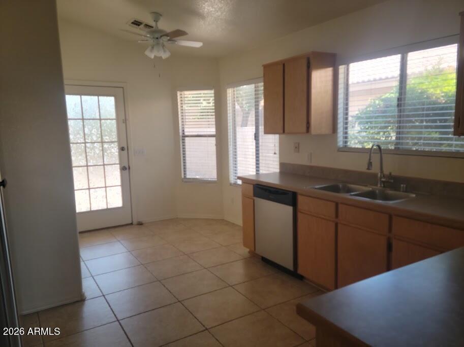 4482 CALLE Vista