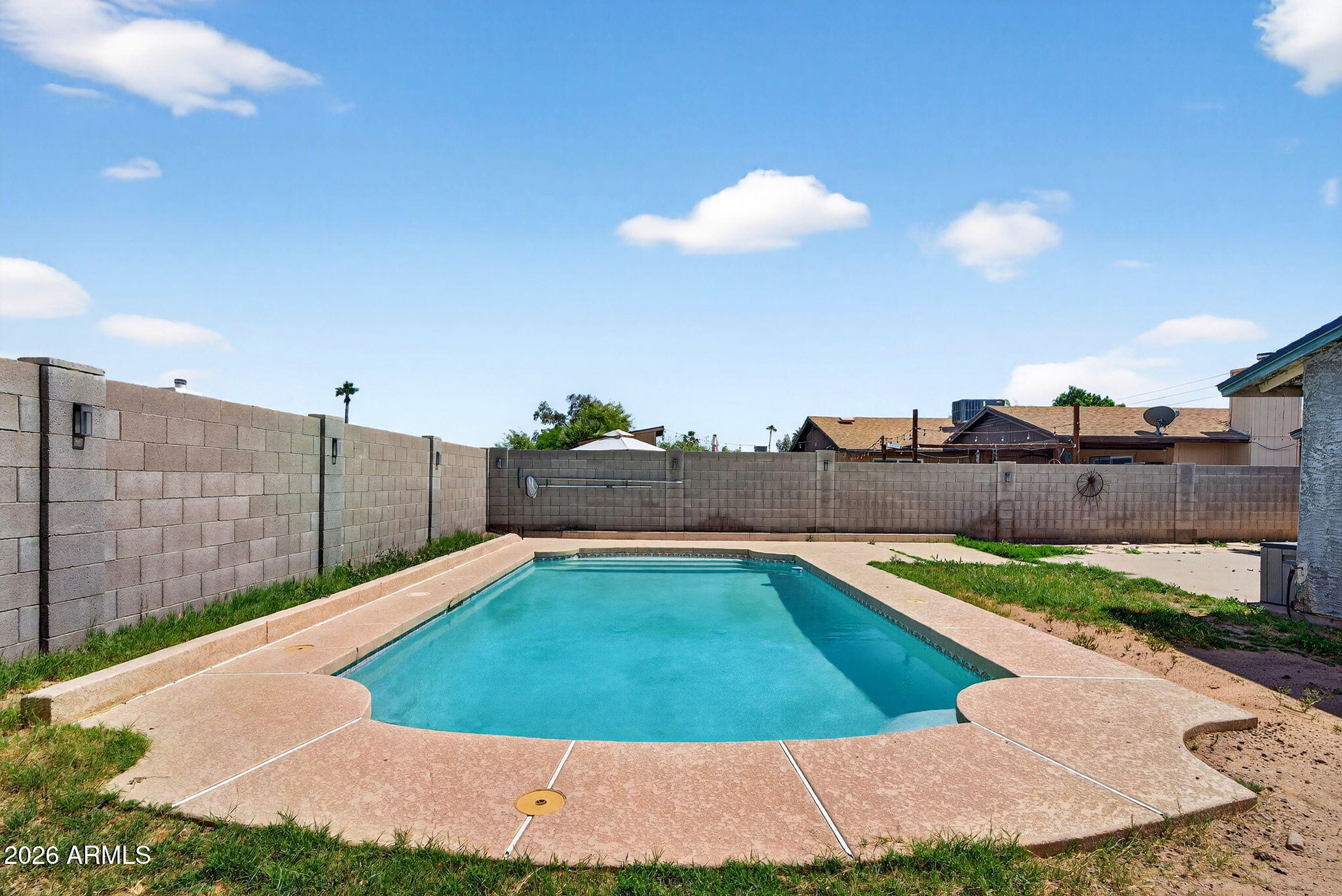 4916 W GROVERS Avenue