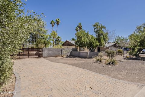 6302 E TURQUOISE Avenue Paradise Valley AZ 85253