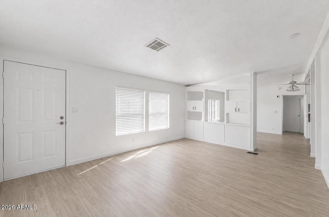 2921 E ORAIBI Drive