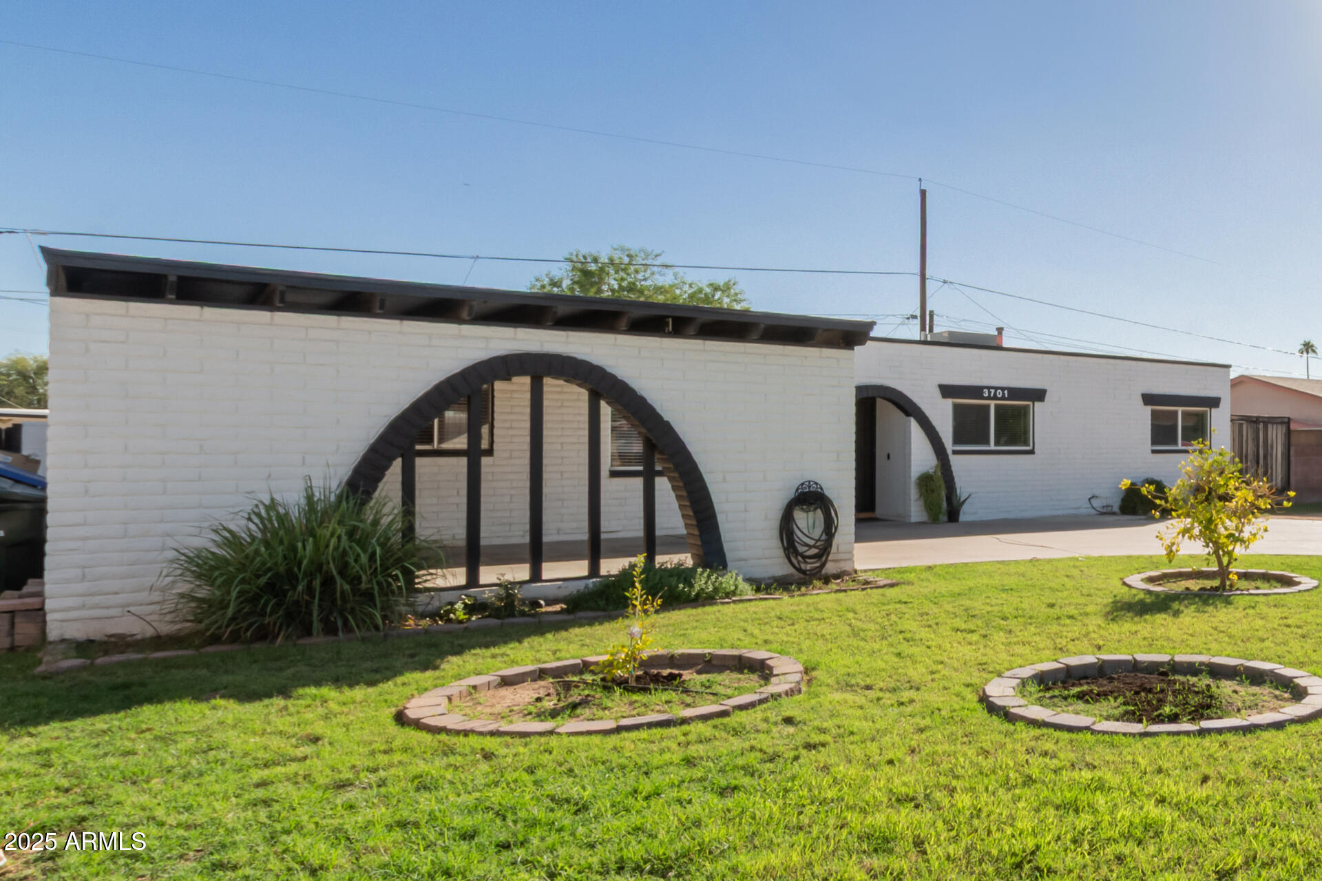 3701 W GRISWOLD Road