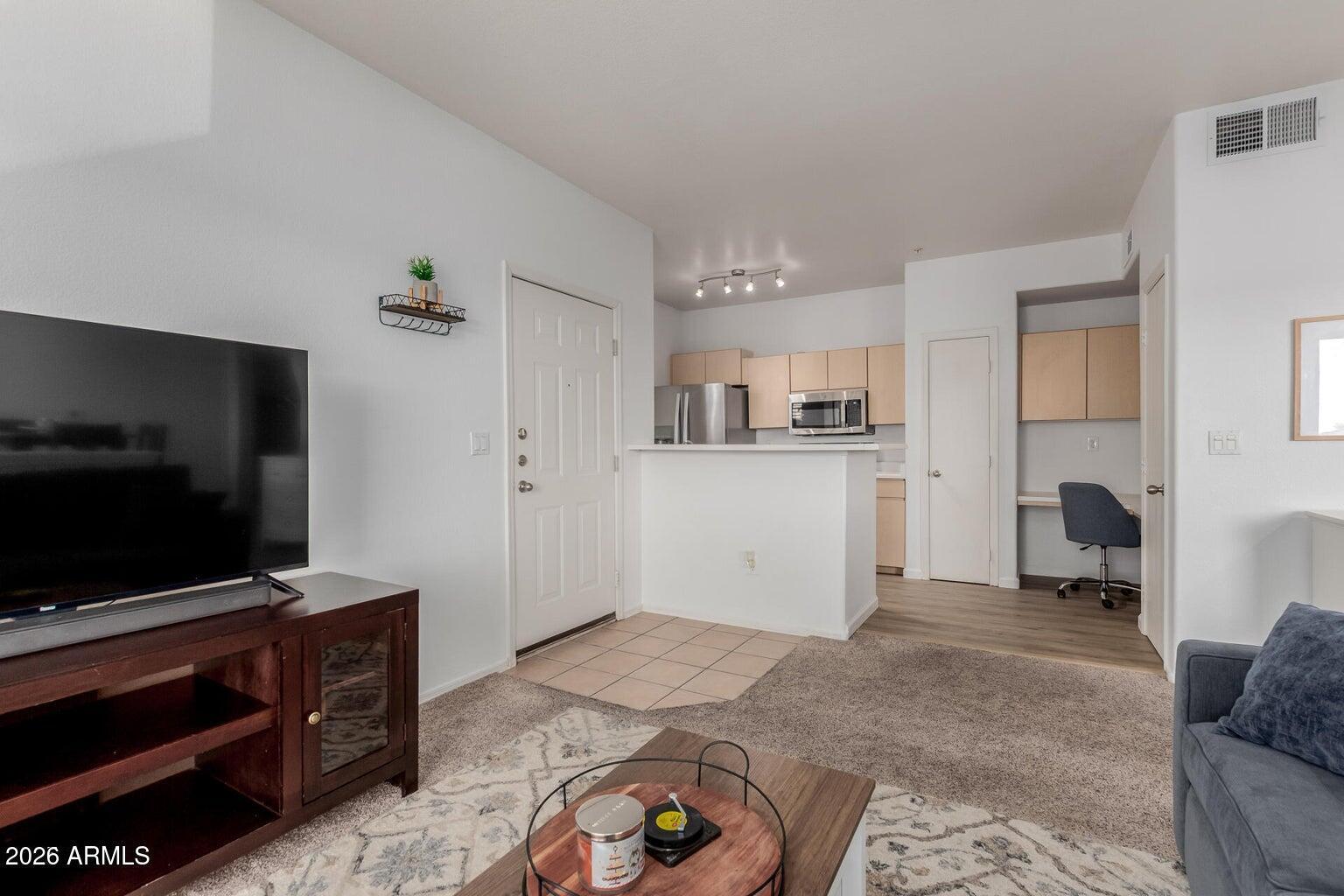 1720 E THUNDERBIRD Road 2118