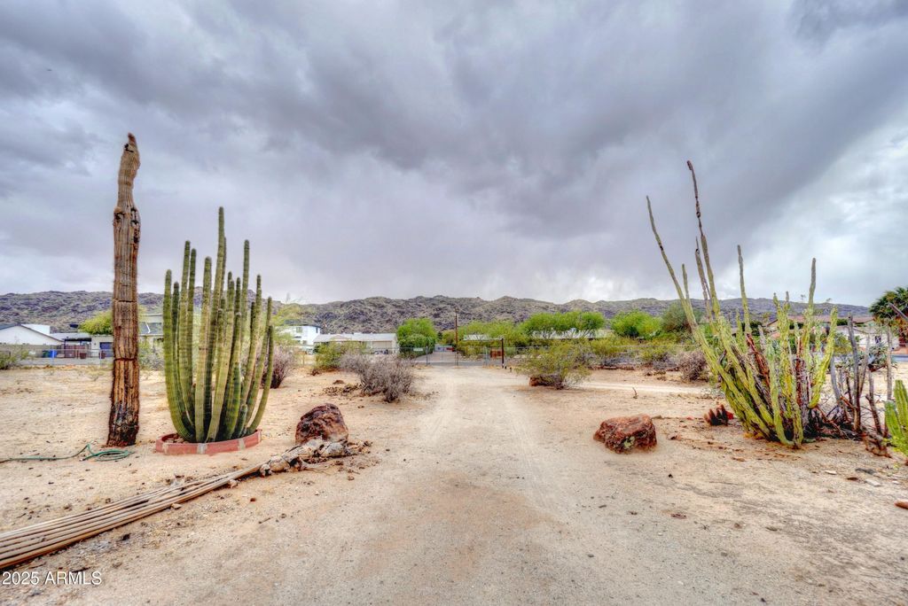 Photo of 2212 E South Mountain Avenue #5, Phoenix, AZ 85042 (MLS # 6845640)