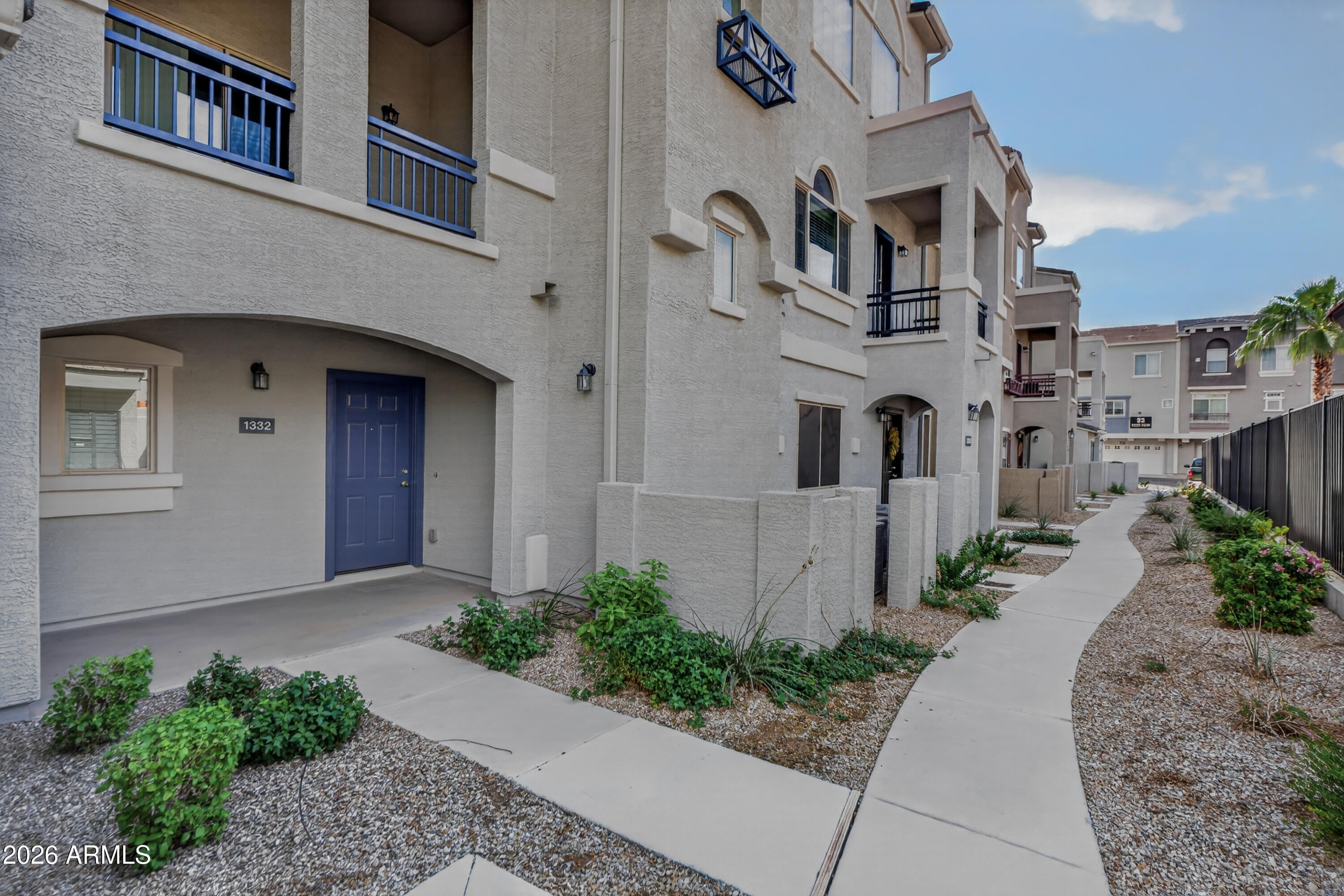 2150 W Alameda Road 1332