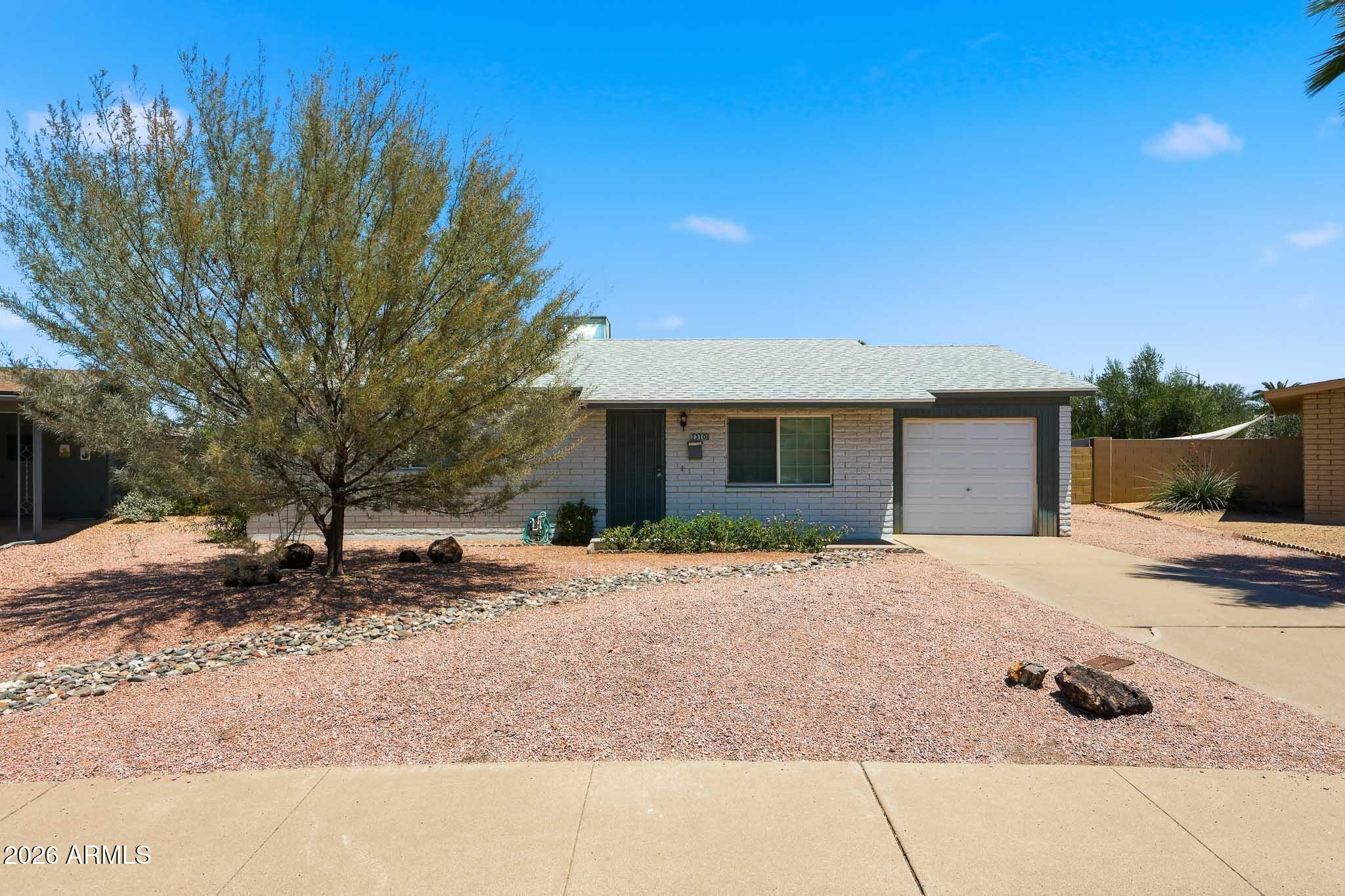 2310 E BETTY ELYSE Lane
