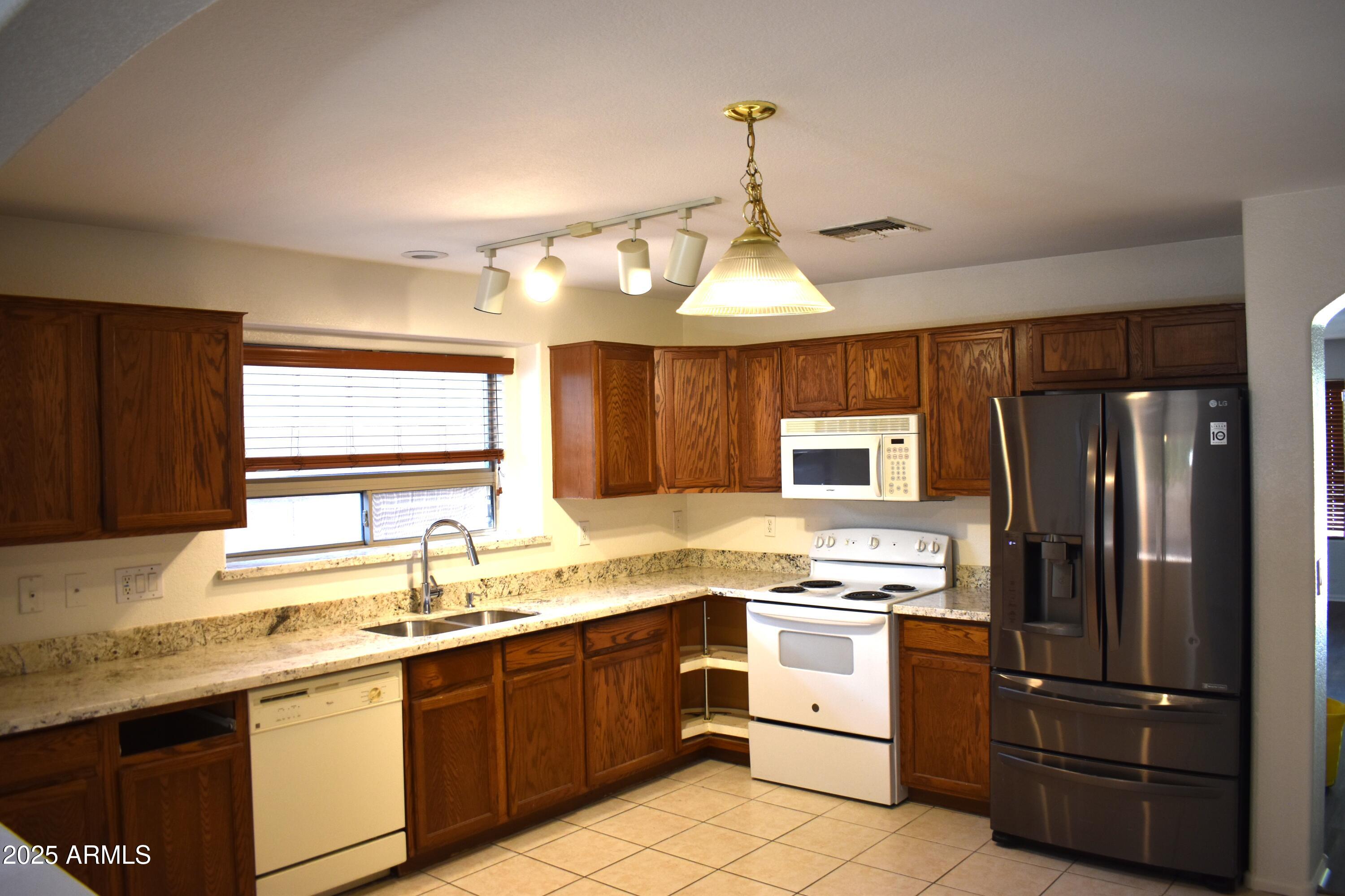 12627 W WINDSOR Boulevard