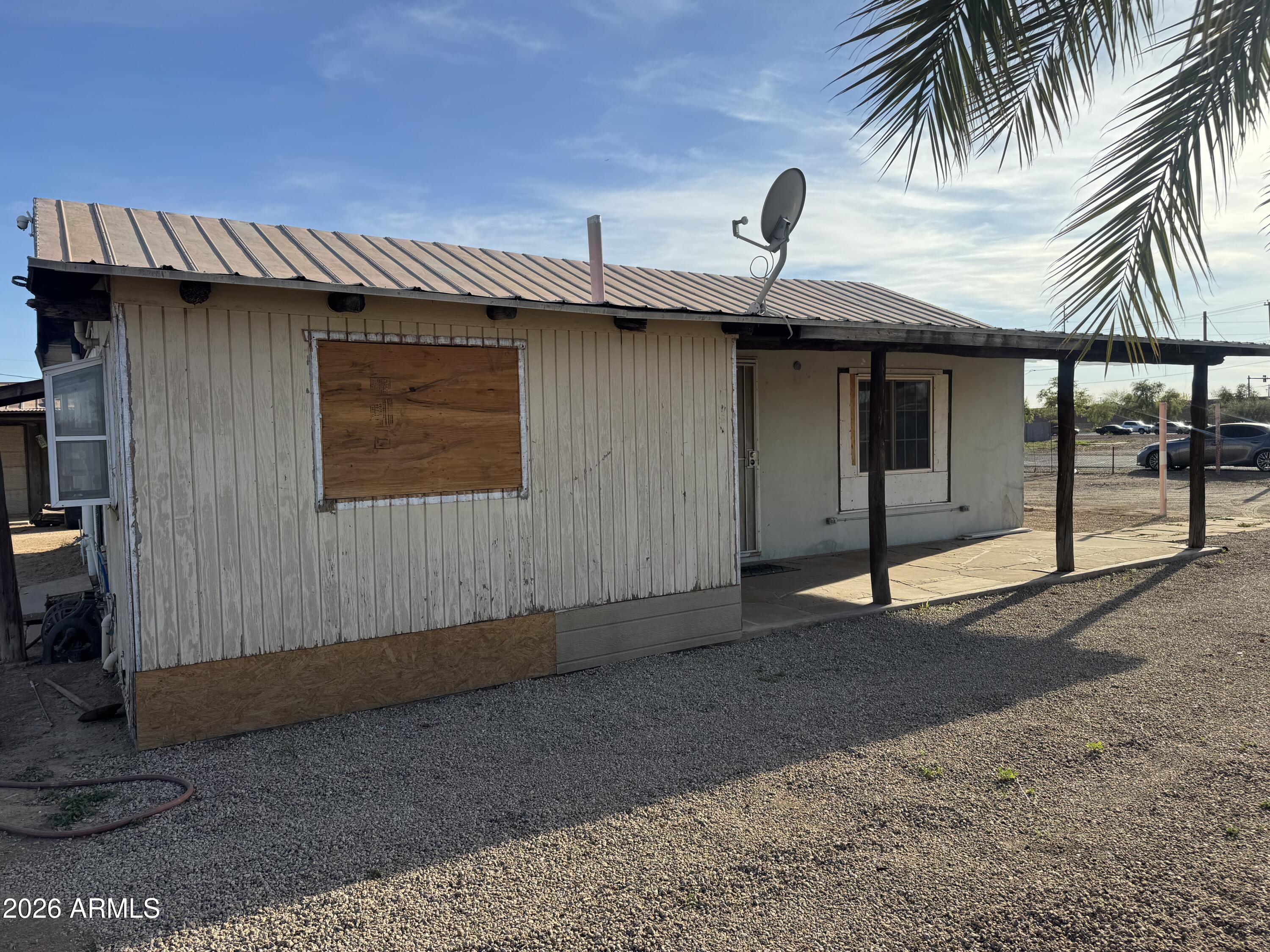 JOHNSON PLACE - Commercial Sale