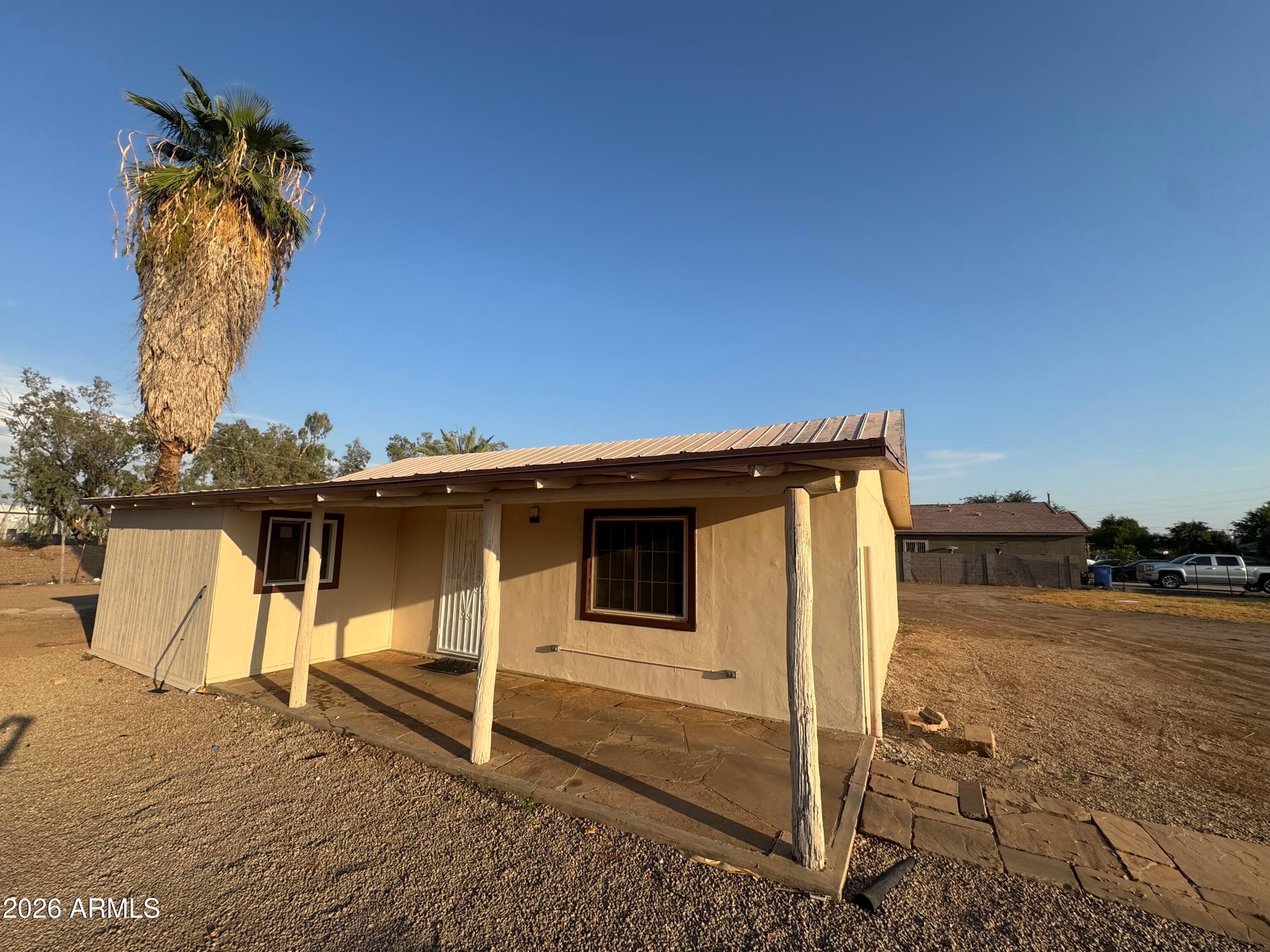 4027 W CAMELBACK Road W