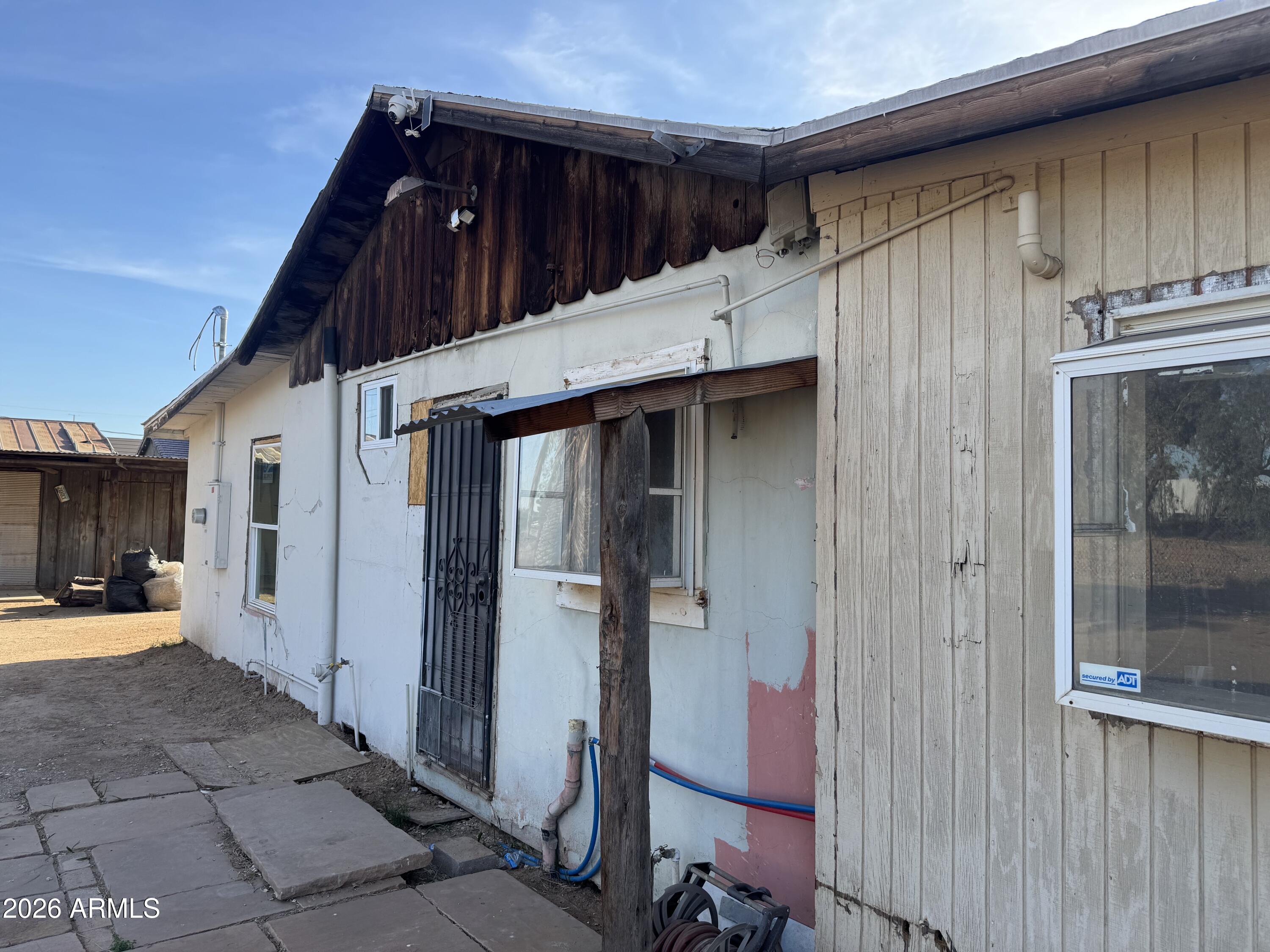 JOHNSON PLACE - Commercial Sale