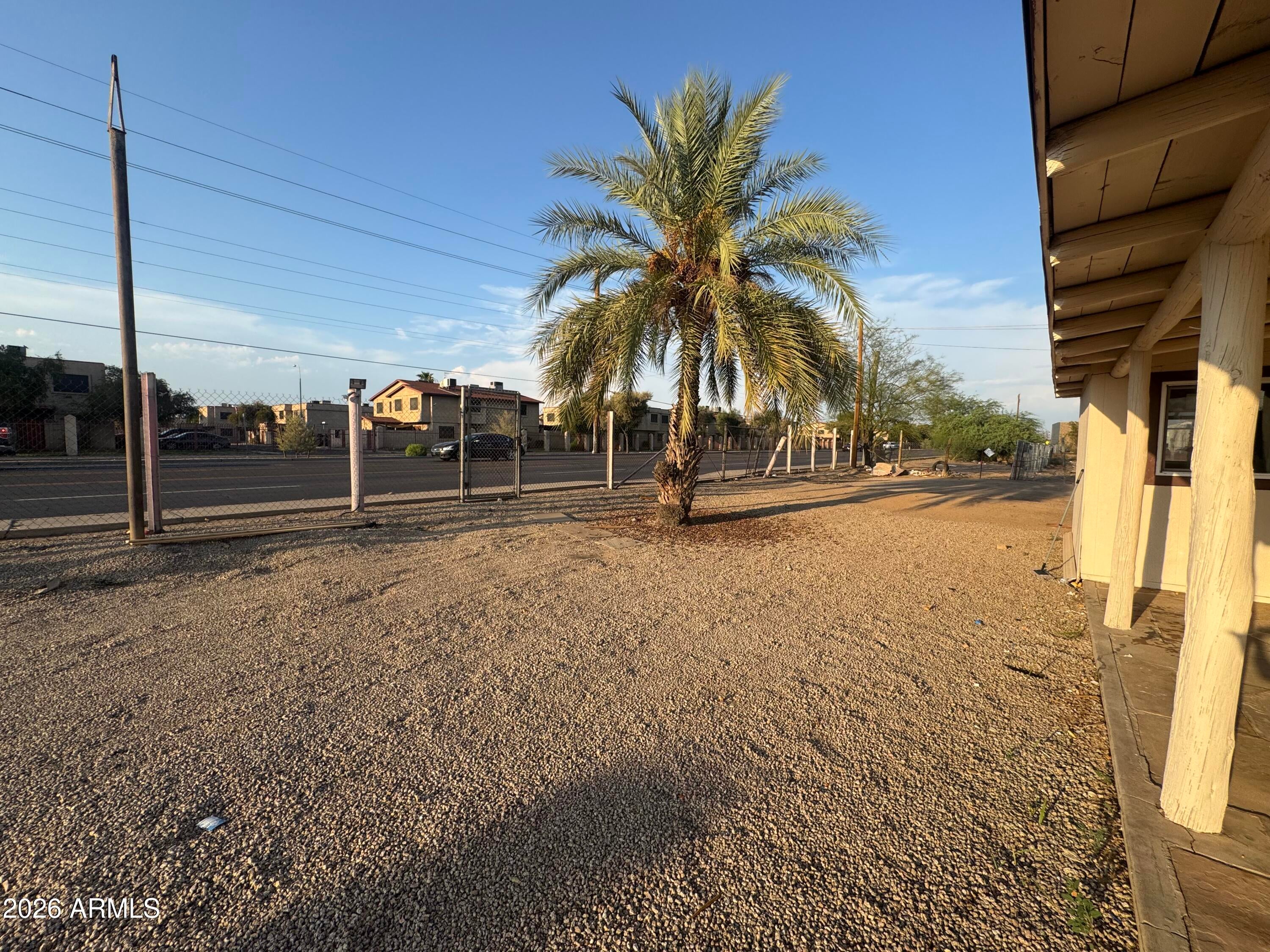 4027 W CAMELBACK Road W