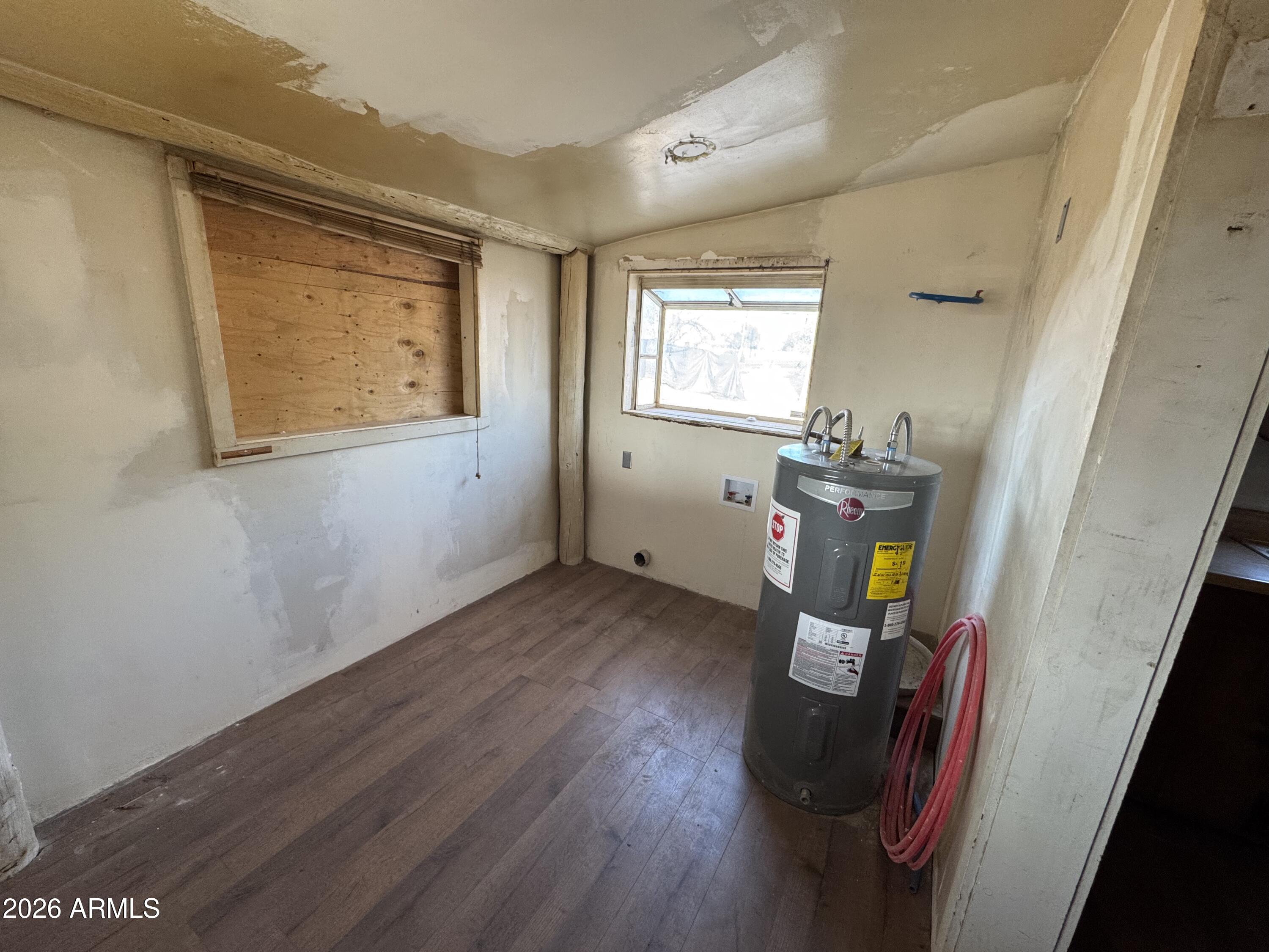 JOHNSON PLACE - Commercial Sale