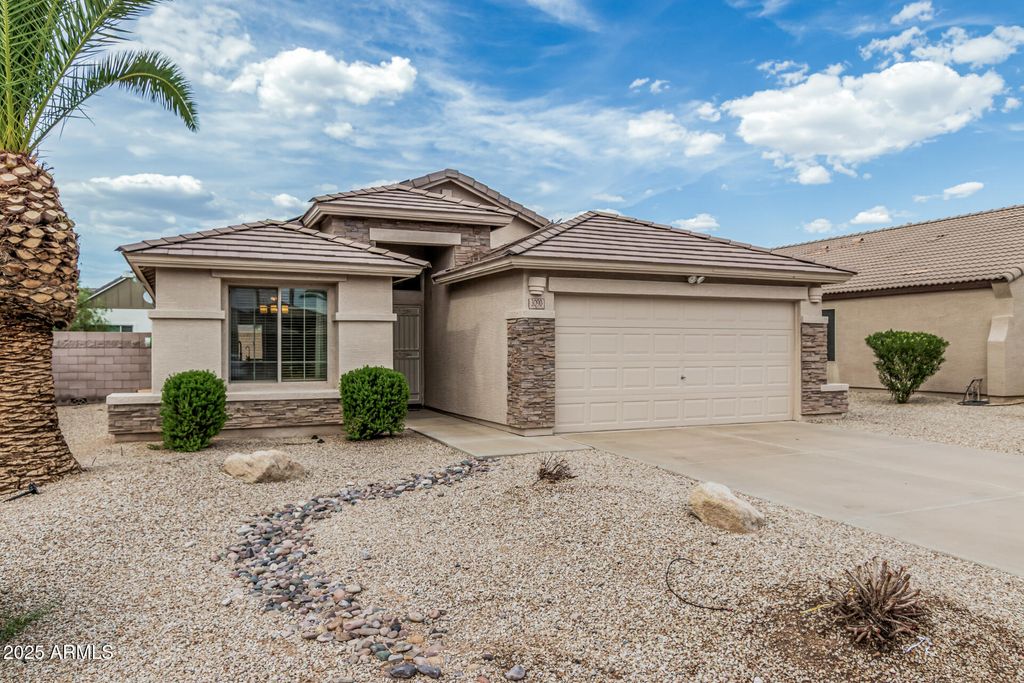Photo of 3090 E Cherry Hills Place, Chandler, AZ 85249 (MLS # 6914617)