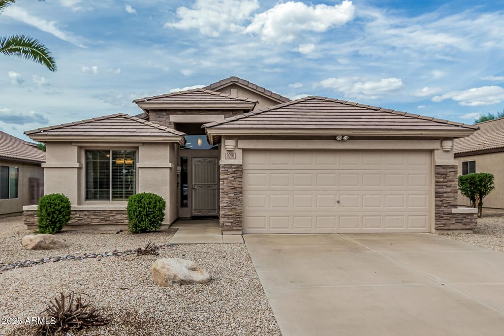 Photo of 3090 E Cherry Hills Place, Chandler, AZ 85249 (MLS # 6914617)
