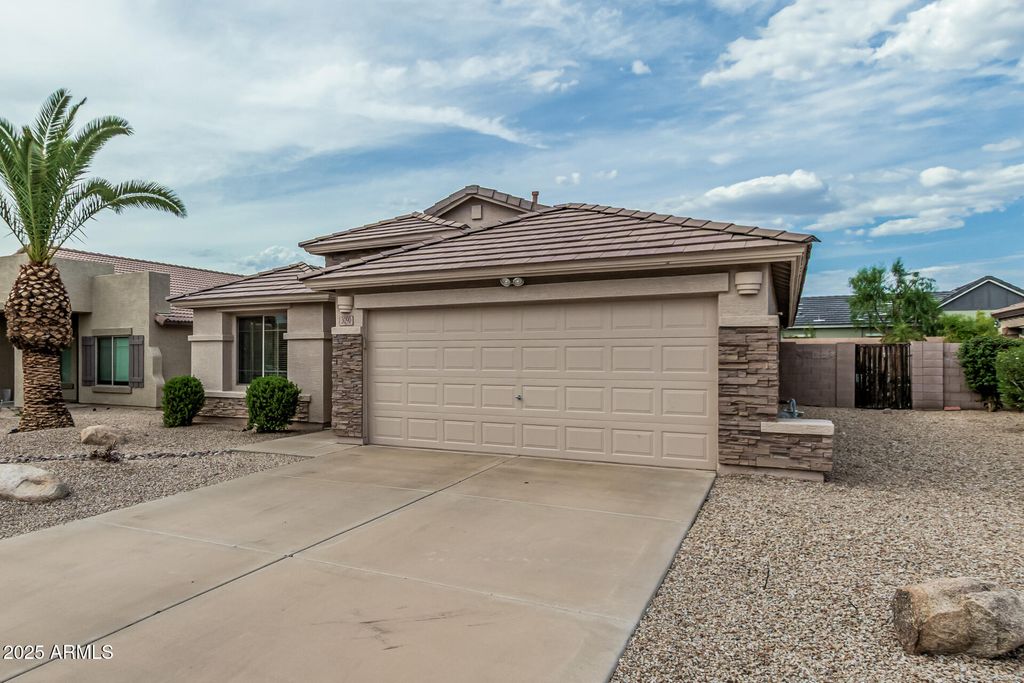 Photo of 3090 E Cherry Hills Place, Chandler, AZ 85249 (MLS # 6914617)