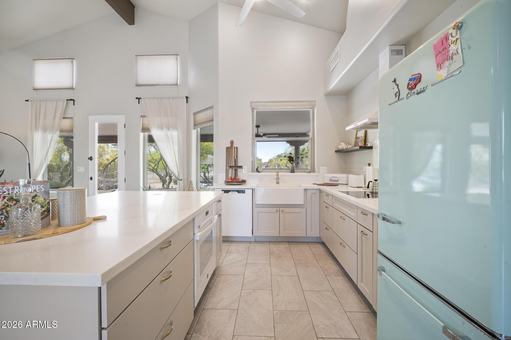 COUNTY ISLAND - Residential
