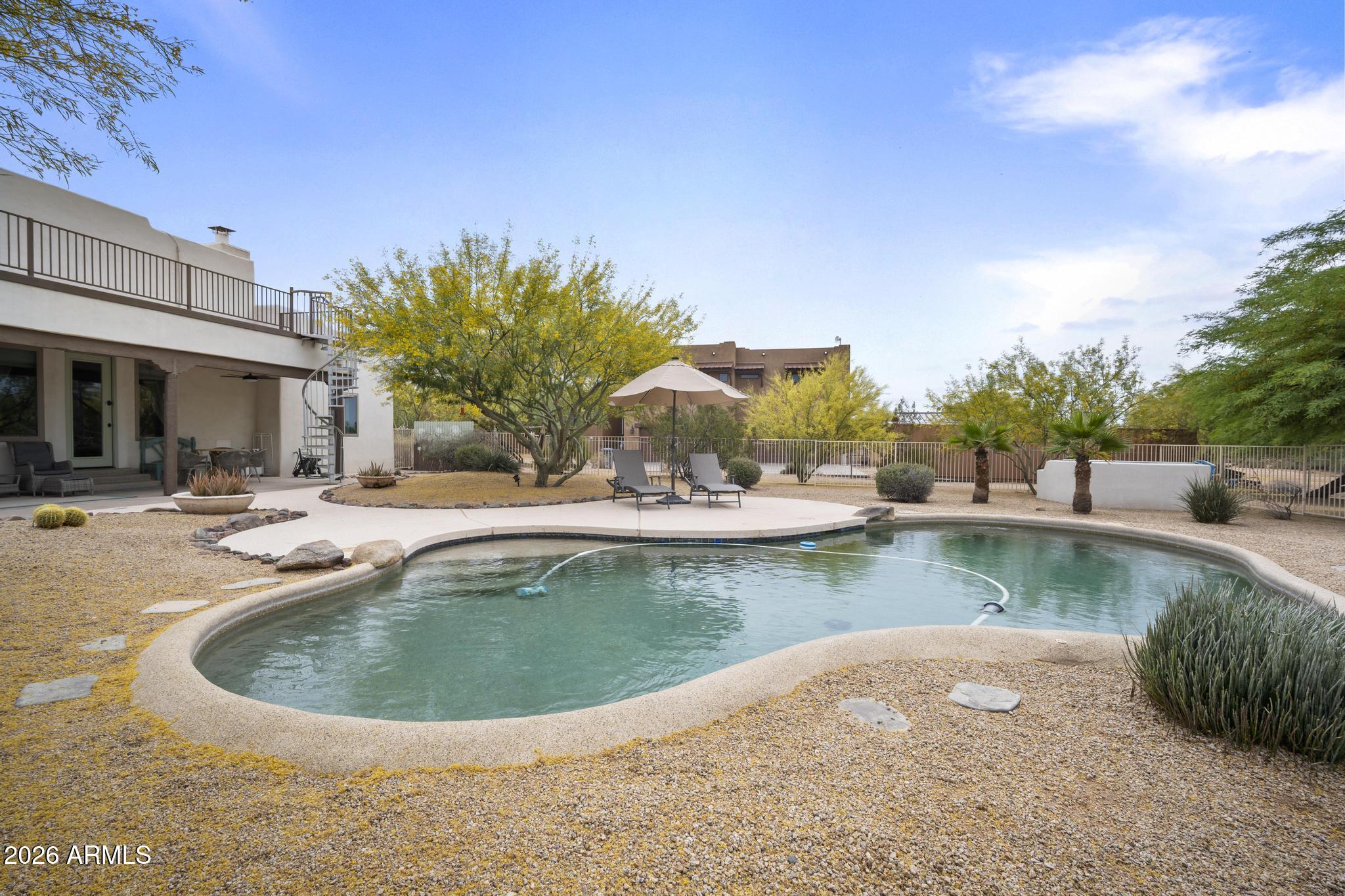 COUNTY ISLAND - Residential