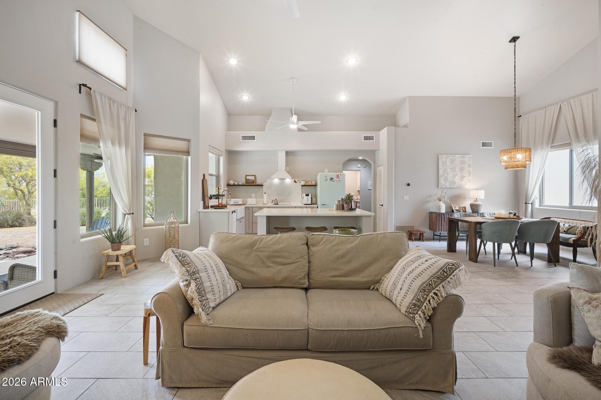 COUNTY ISLAND - Residential
