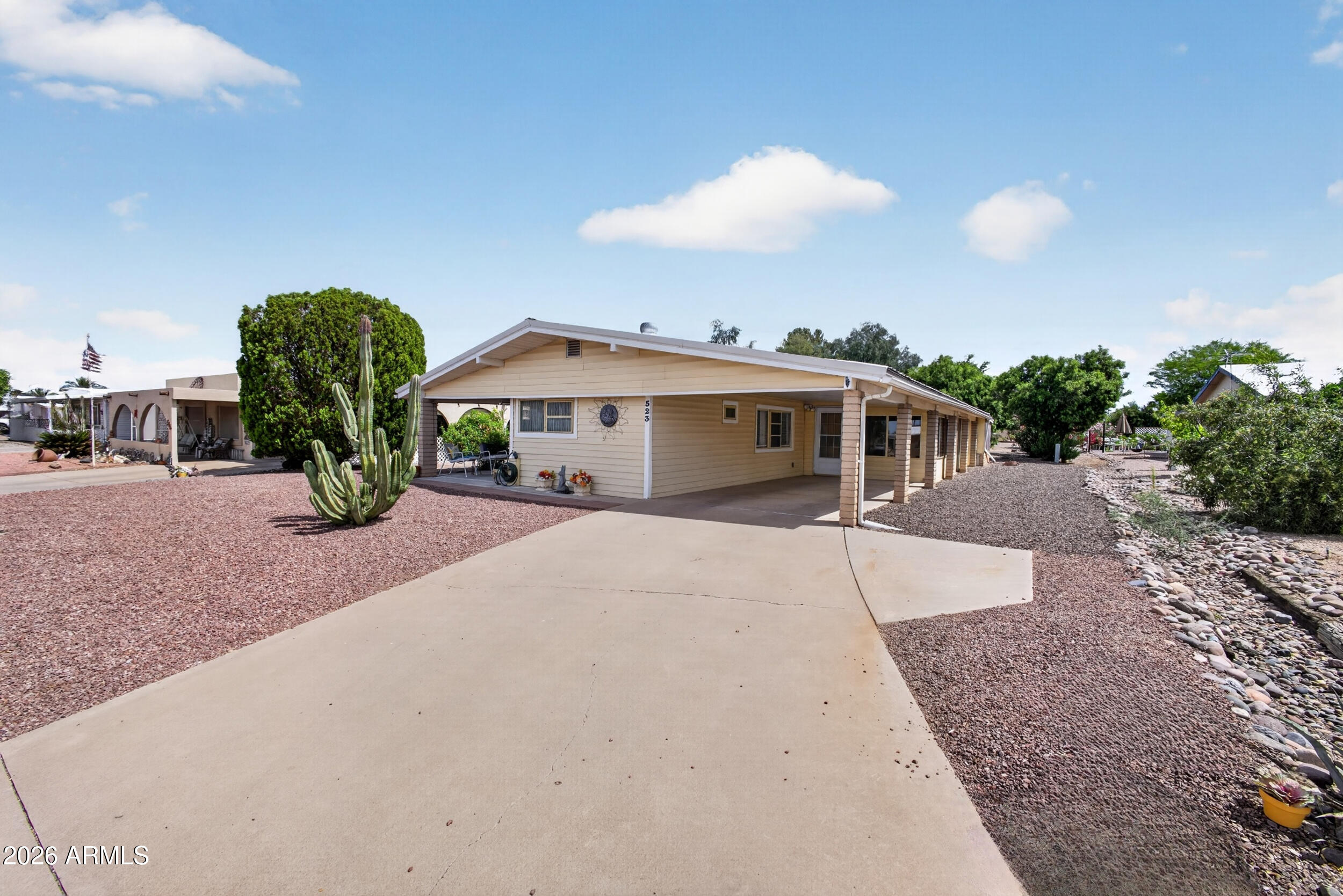 523 S PARK VIEW Circle